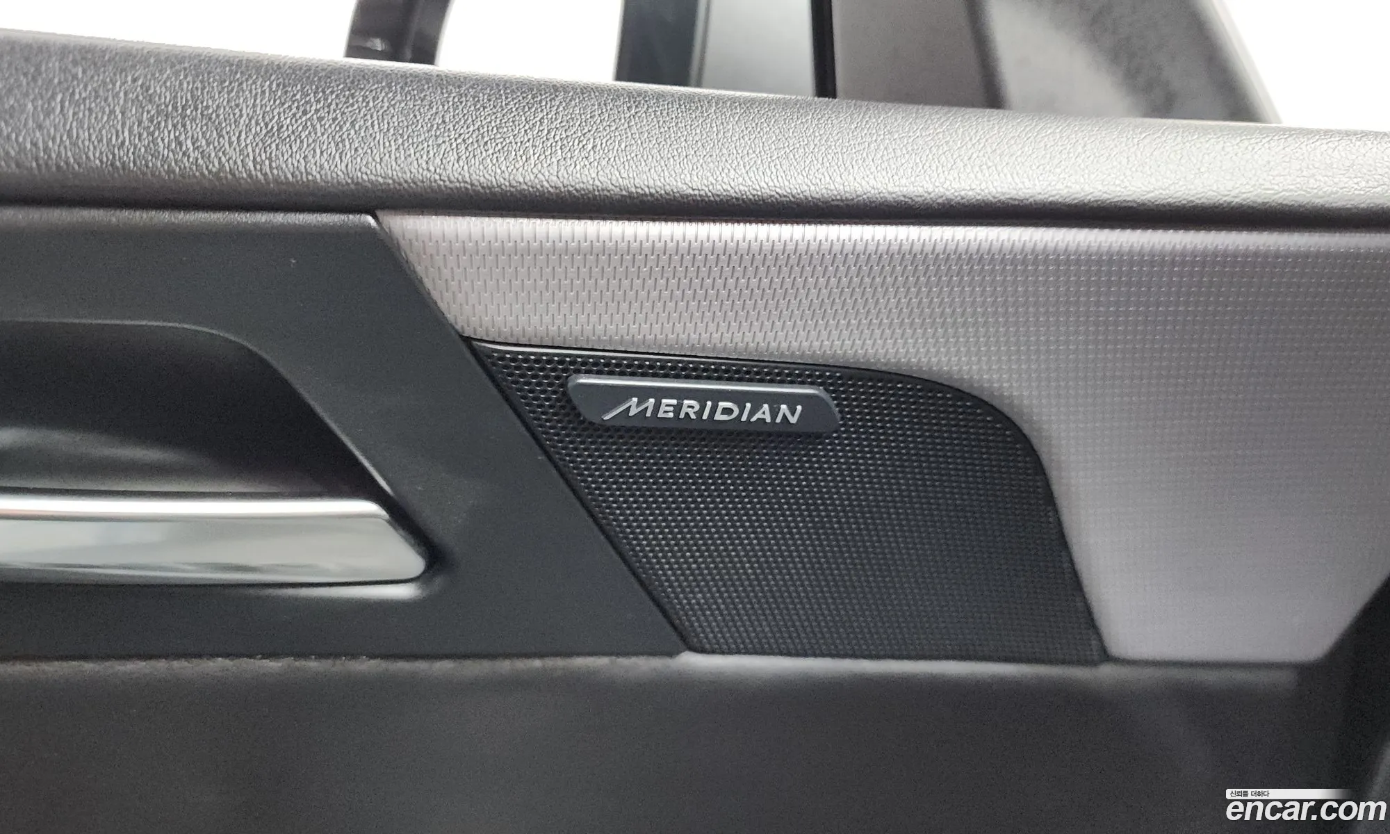 Jaguar XE 2018 SAJAB4BN7JCP43335 — 18