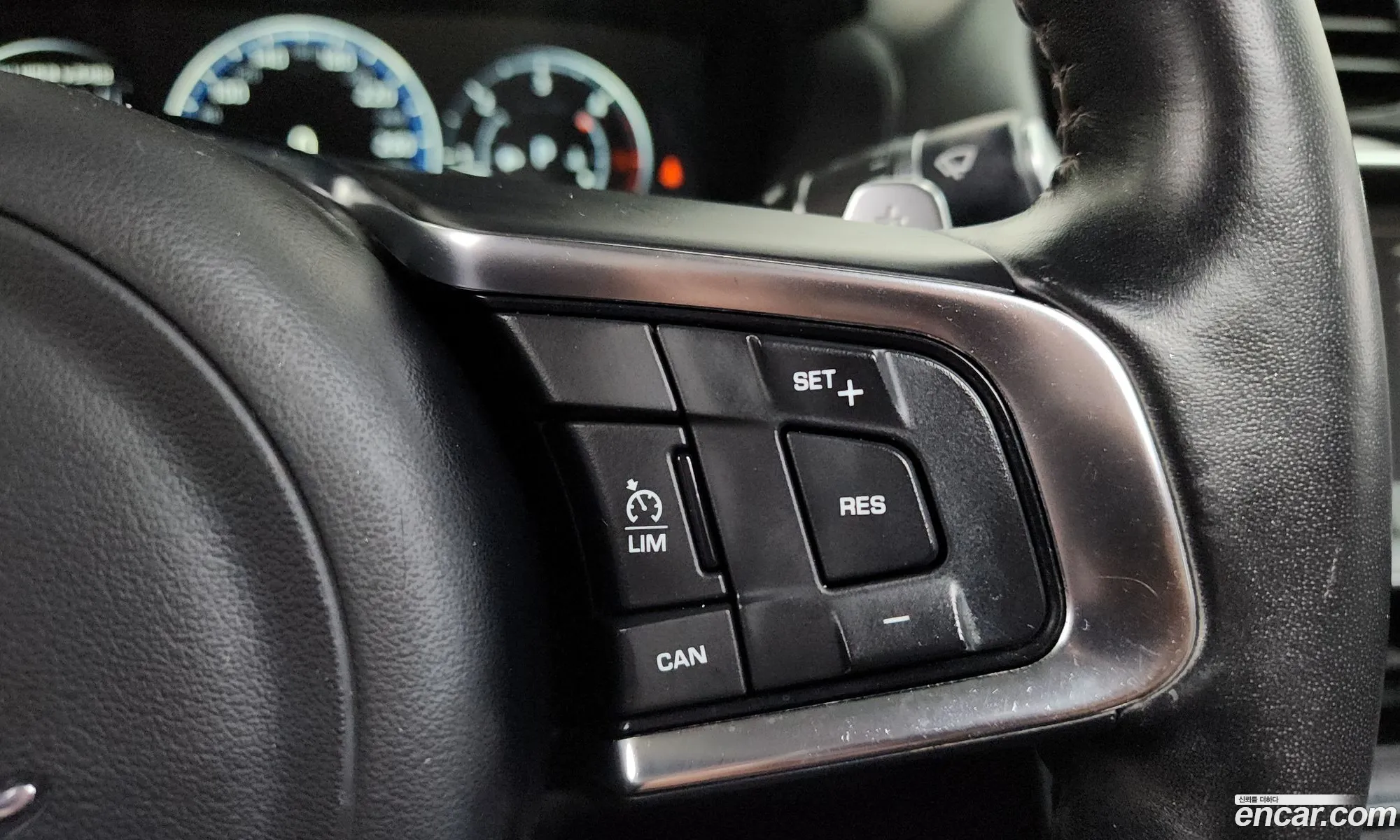 Jaguar XE 2018 SAJAB4BN7JCP43335 — 3