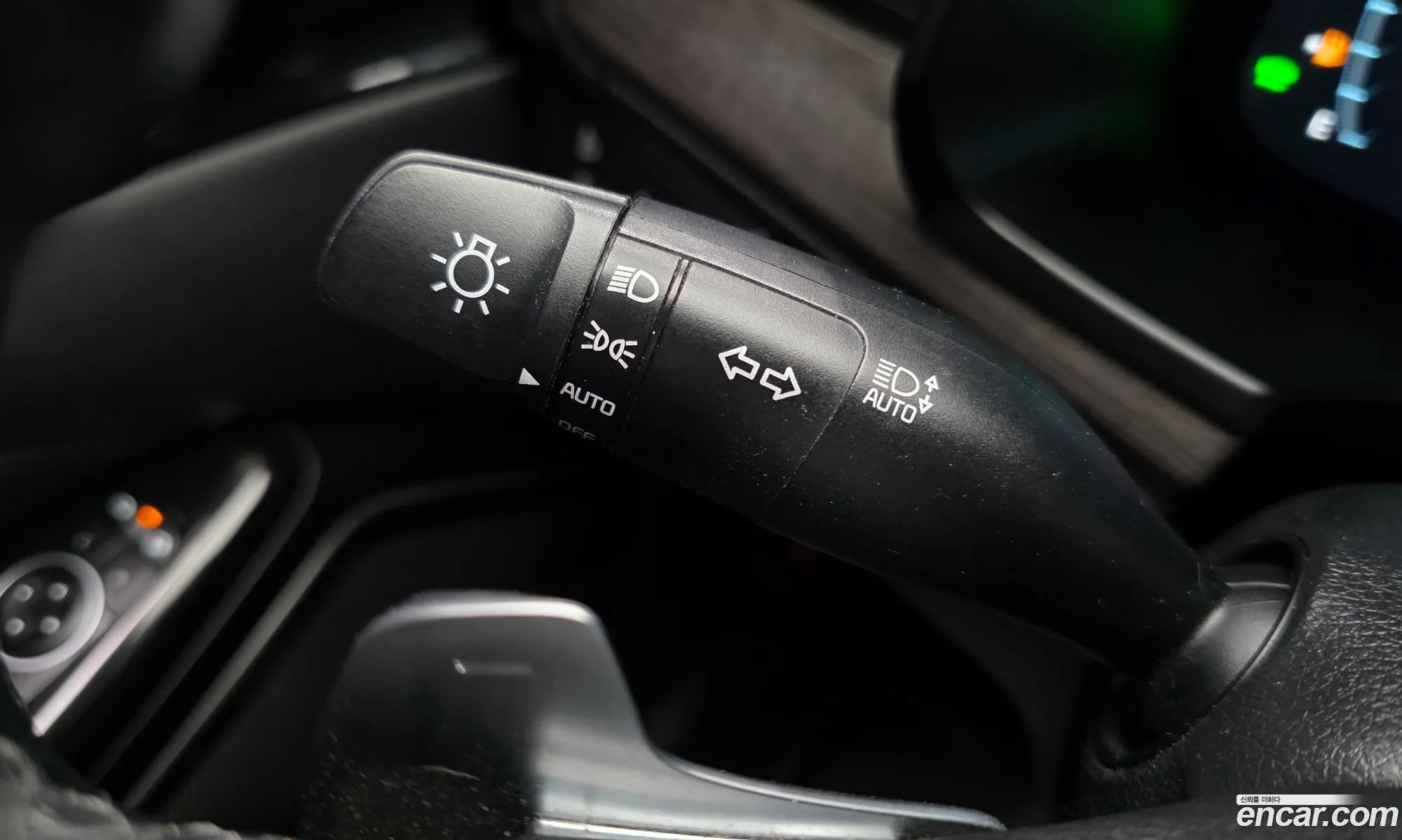 Kia K7 Premier Hybrid 2019 — 8