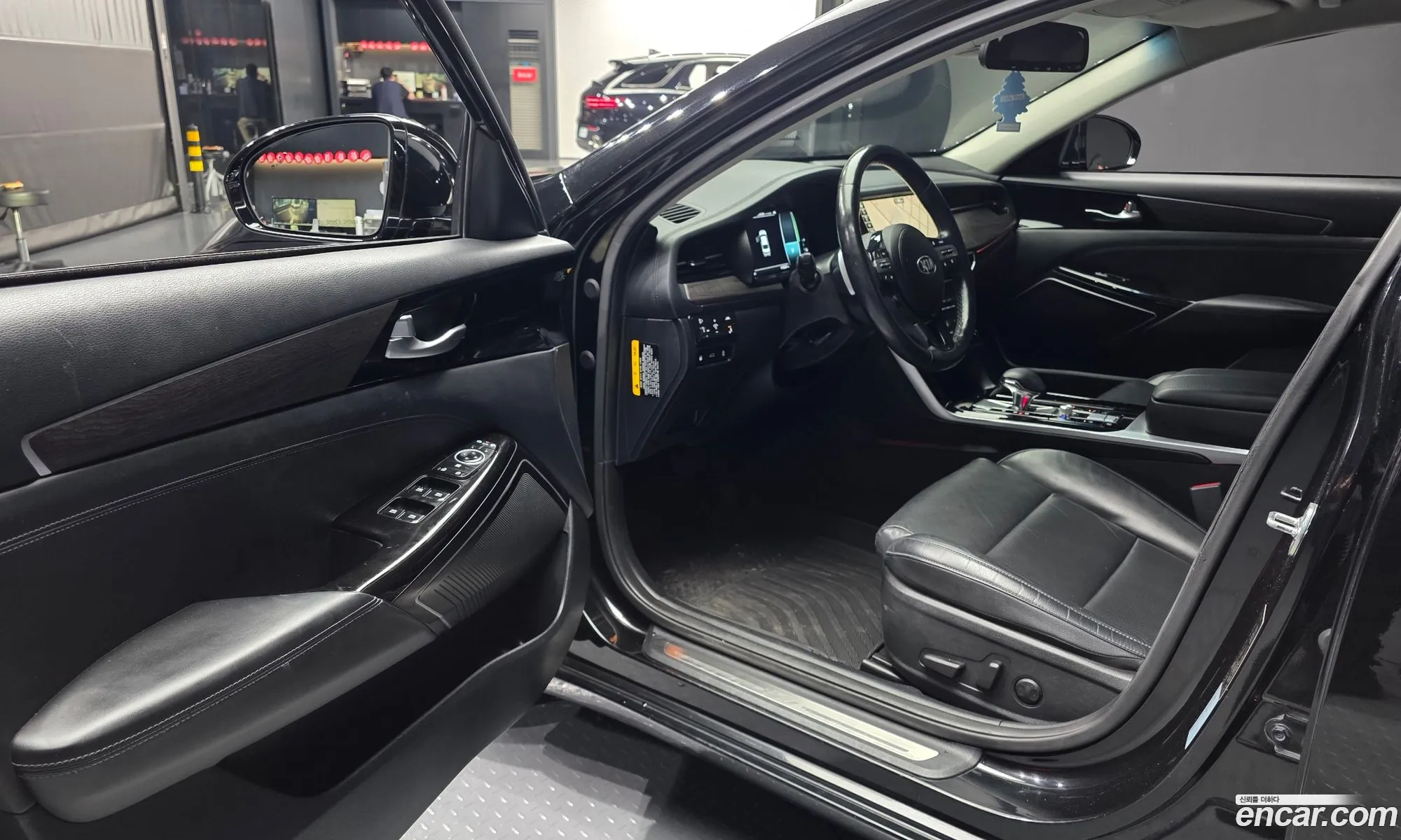 Kia K7 Premier Hybrid 2019 — 29