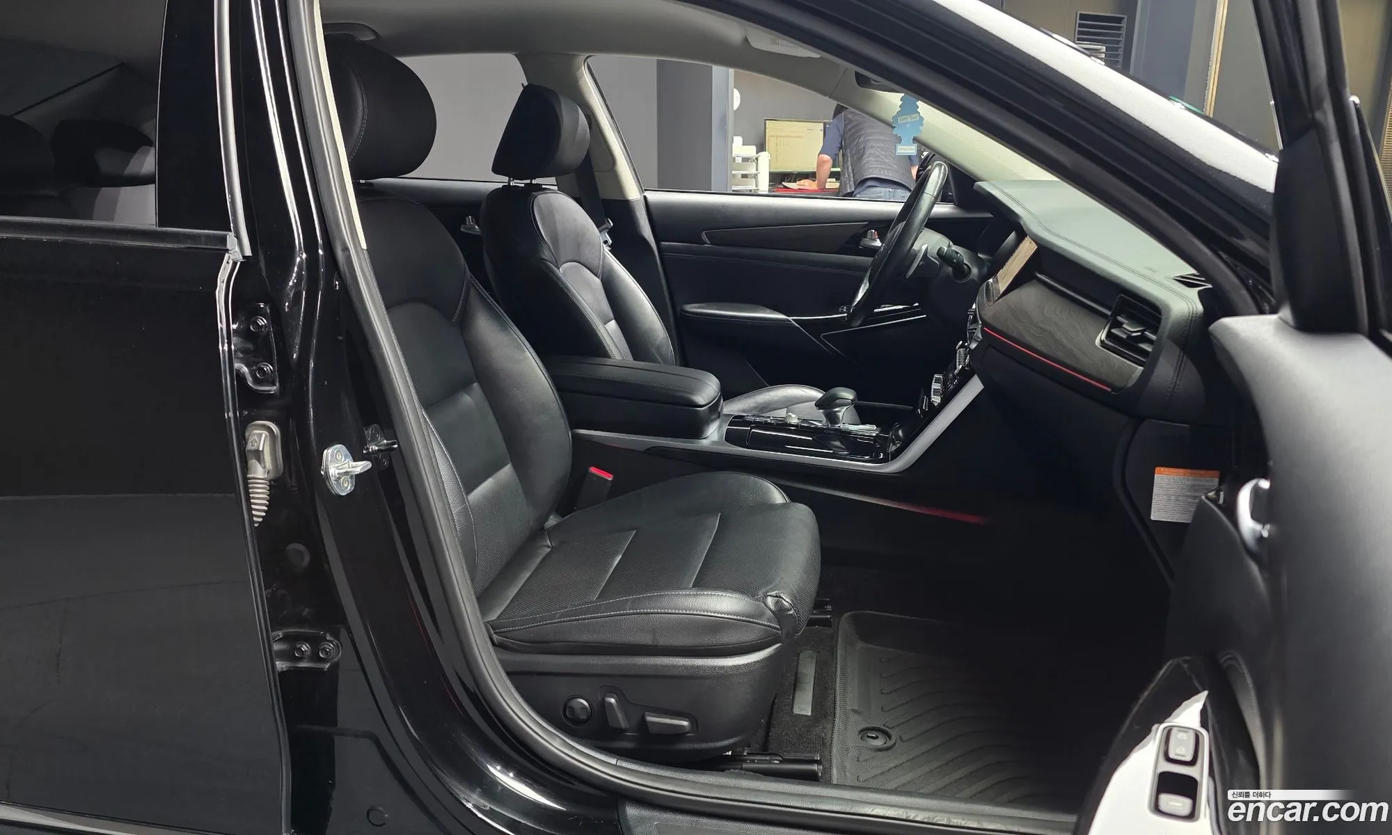 Kia K7 Premier Hybrid 2019 — 14