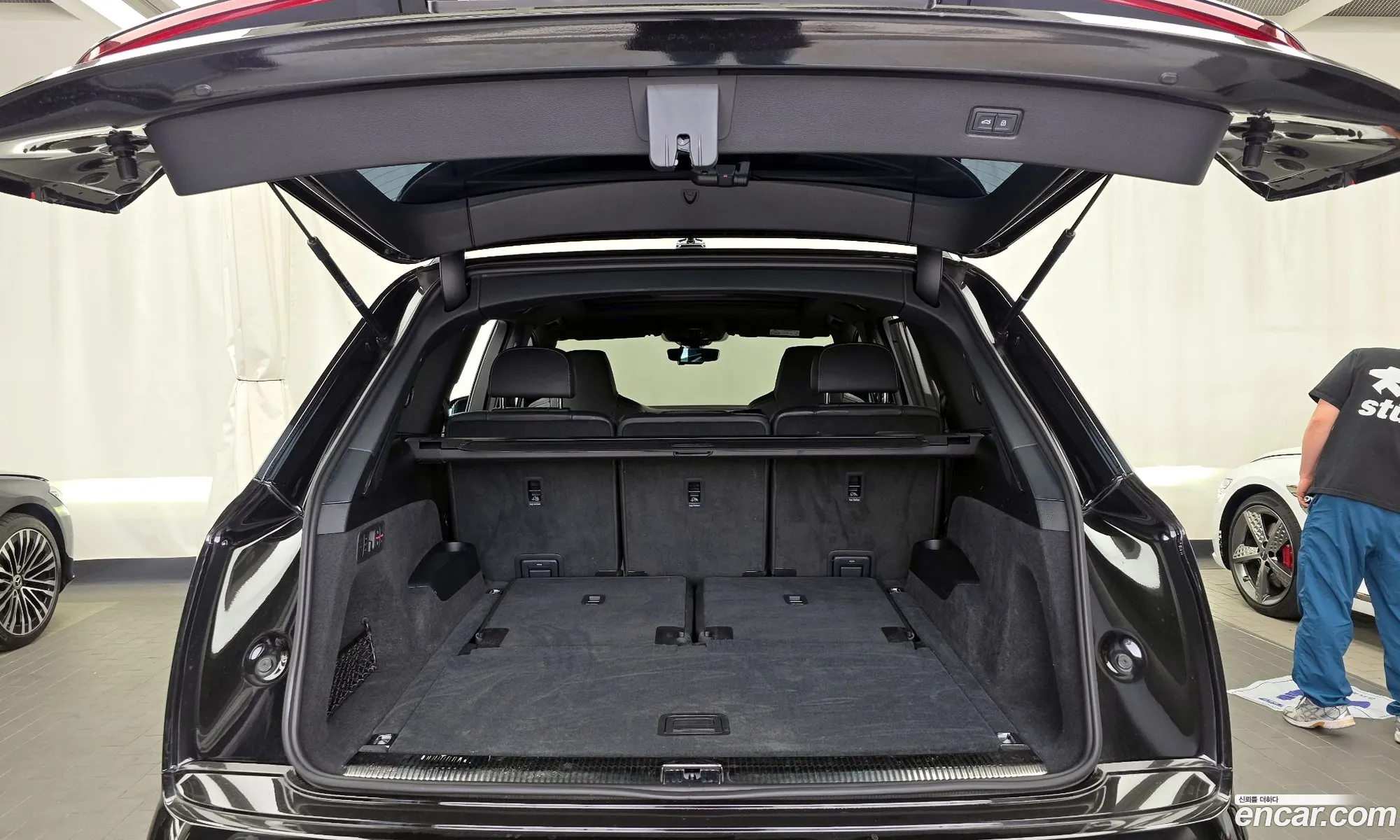 Audi Q7 2023 WAUZZZ4MXPD003907 — 12