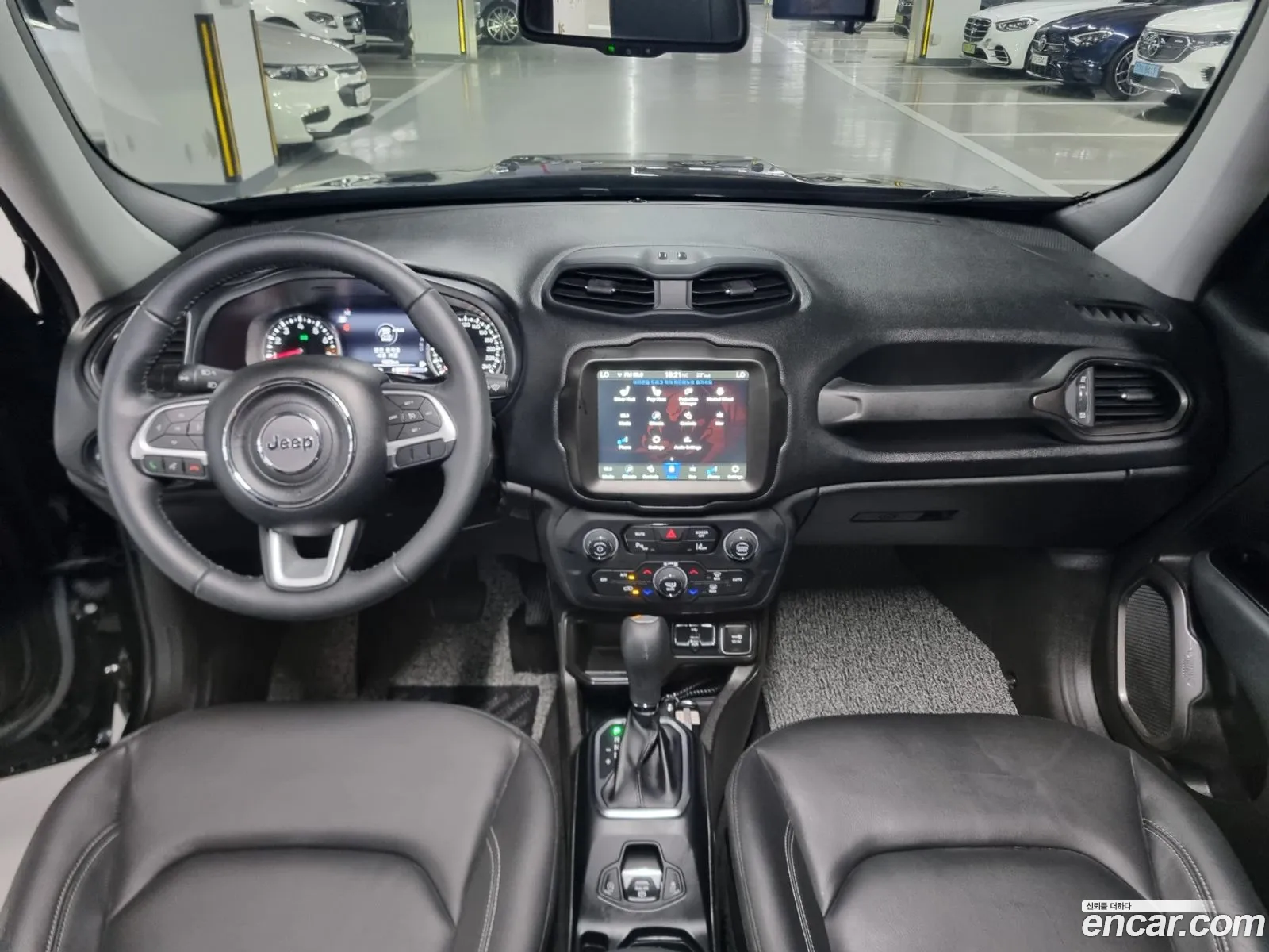 Jeep Renegade 2023 — 10