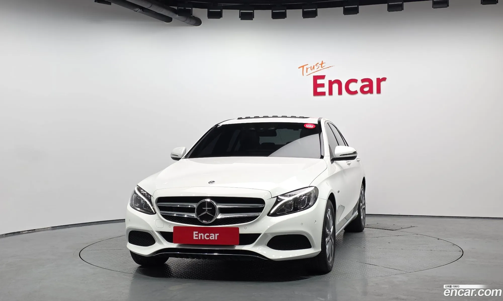 Mercedes-Benz C-Class W205 2018 — 24