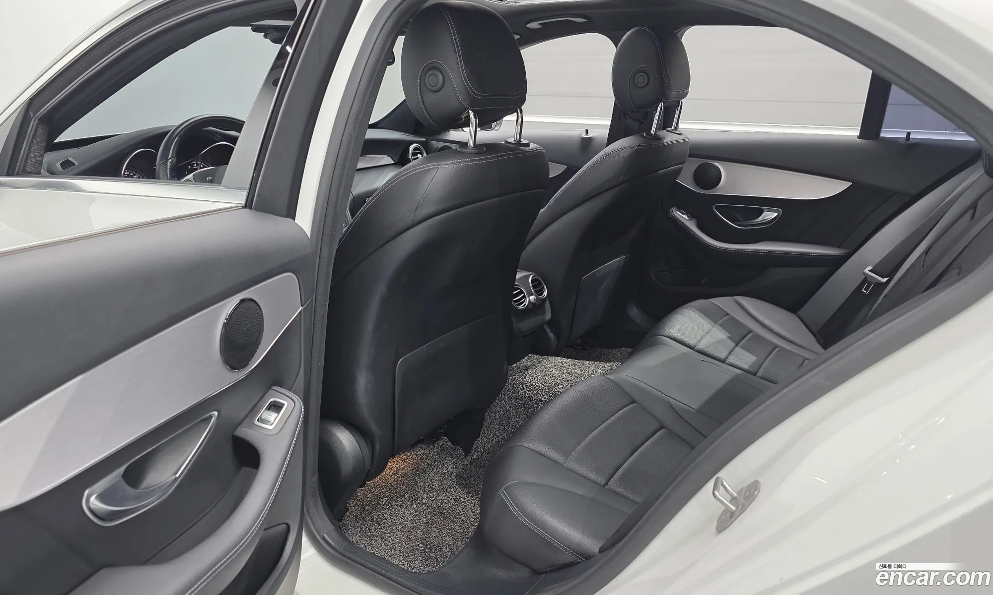 Mercedes-Benz C-Class W205 2018 — 26