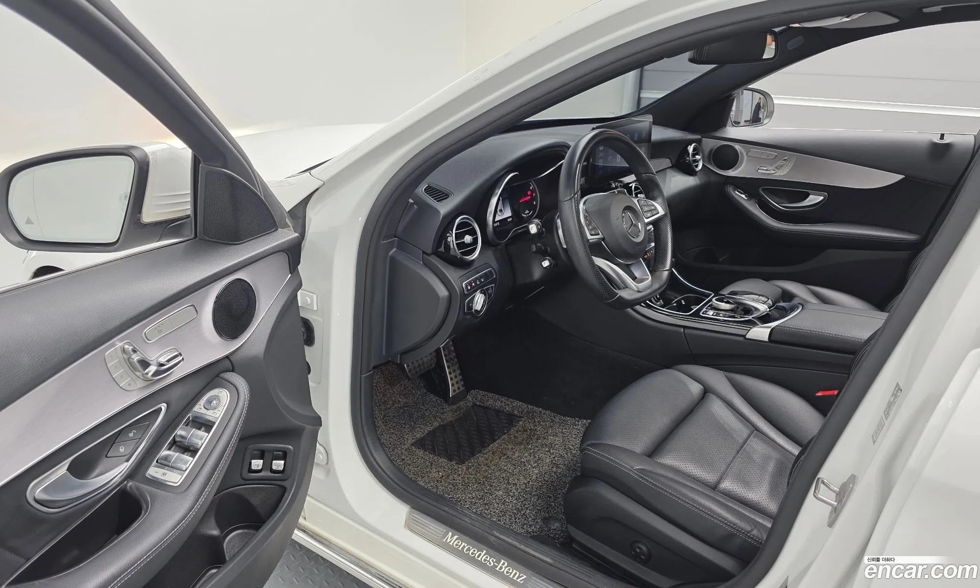Mercedes-Benz C-Class W205 2018 — 10