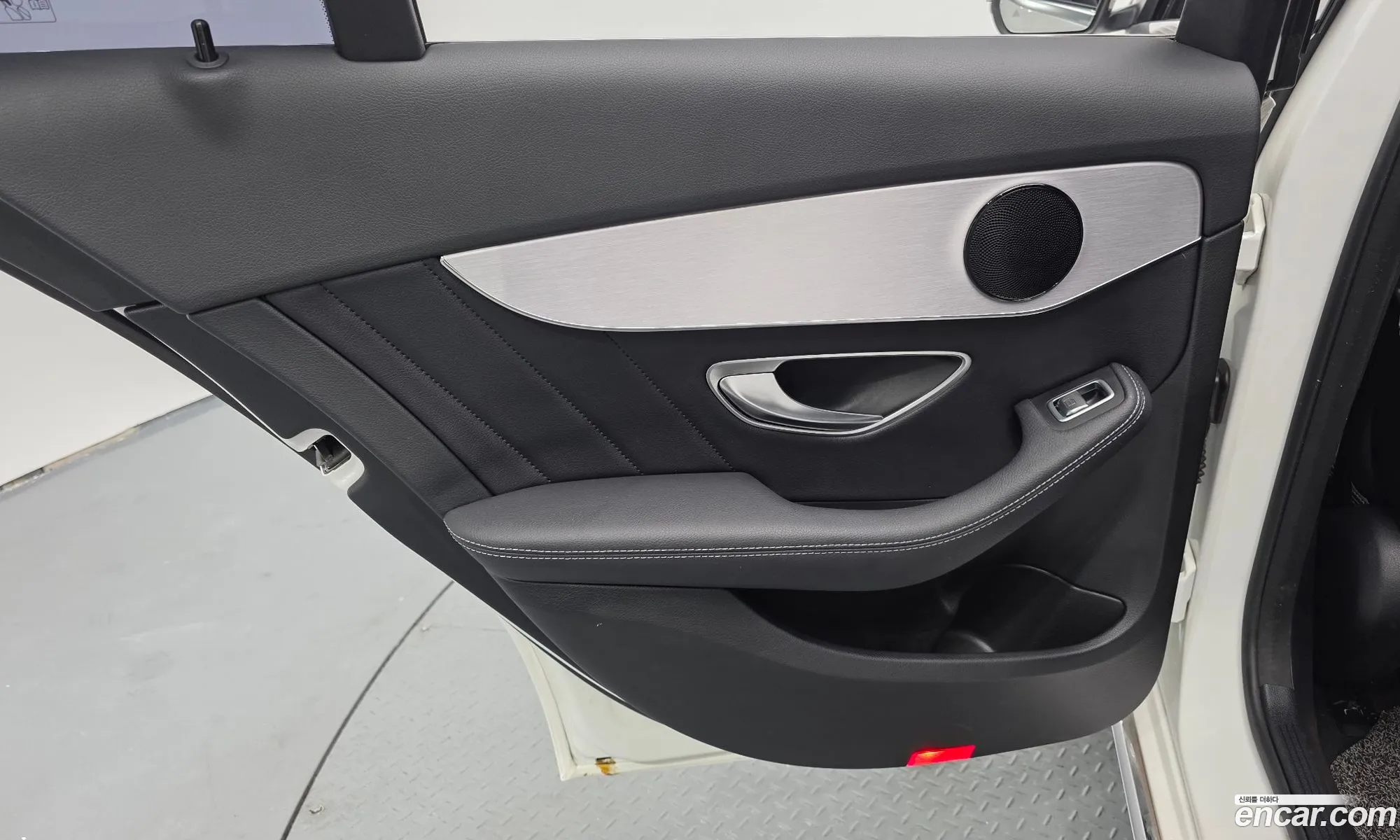 Mercedes-Benz C-Class W205 2018 — 3