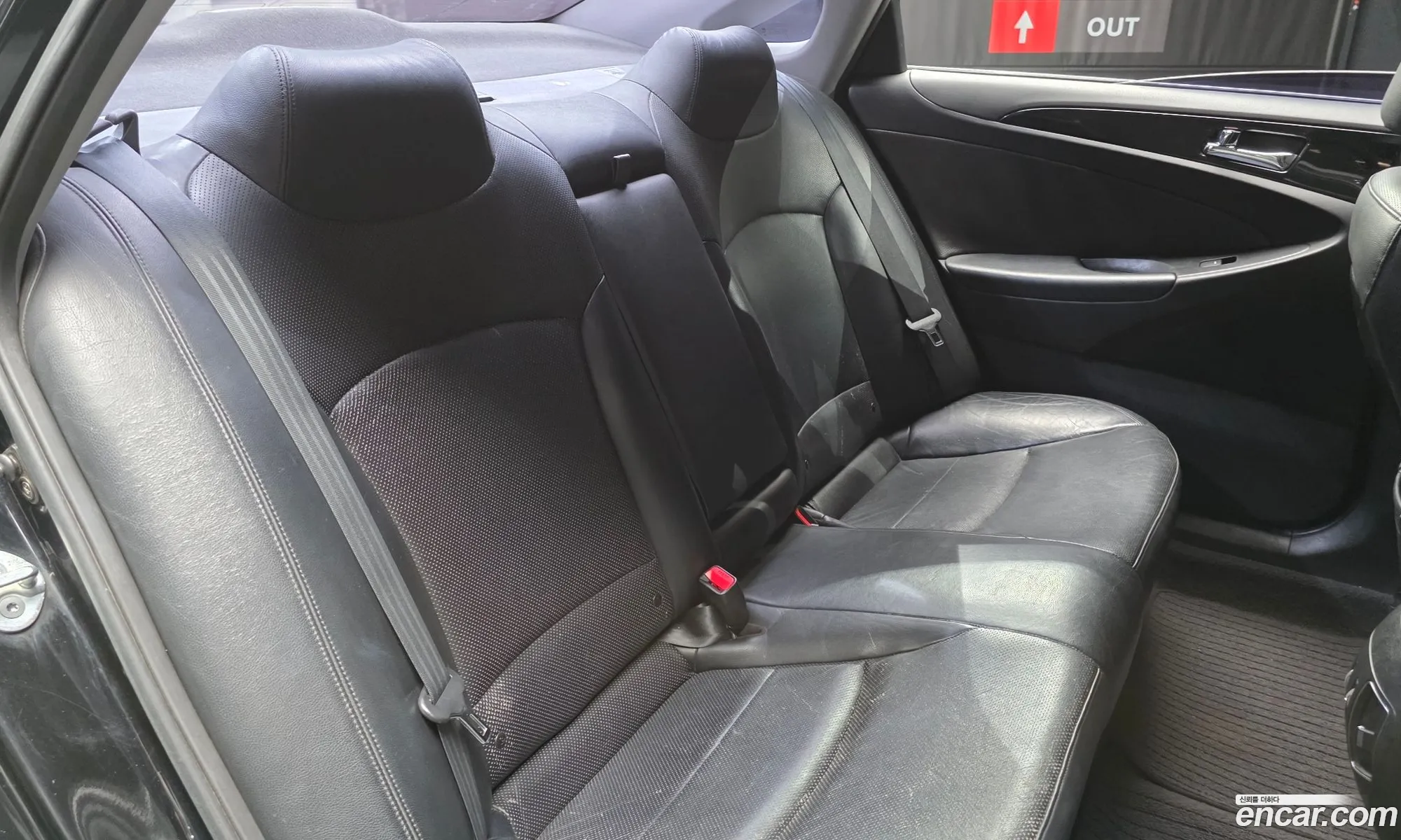 Hyundai YF Sonata 2009 — 13