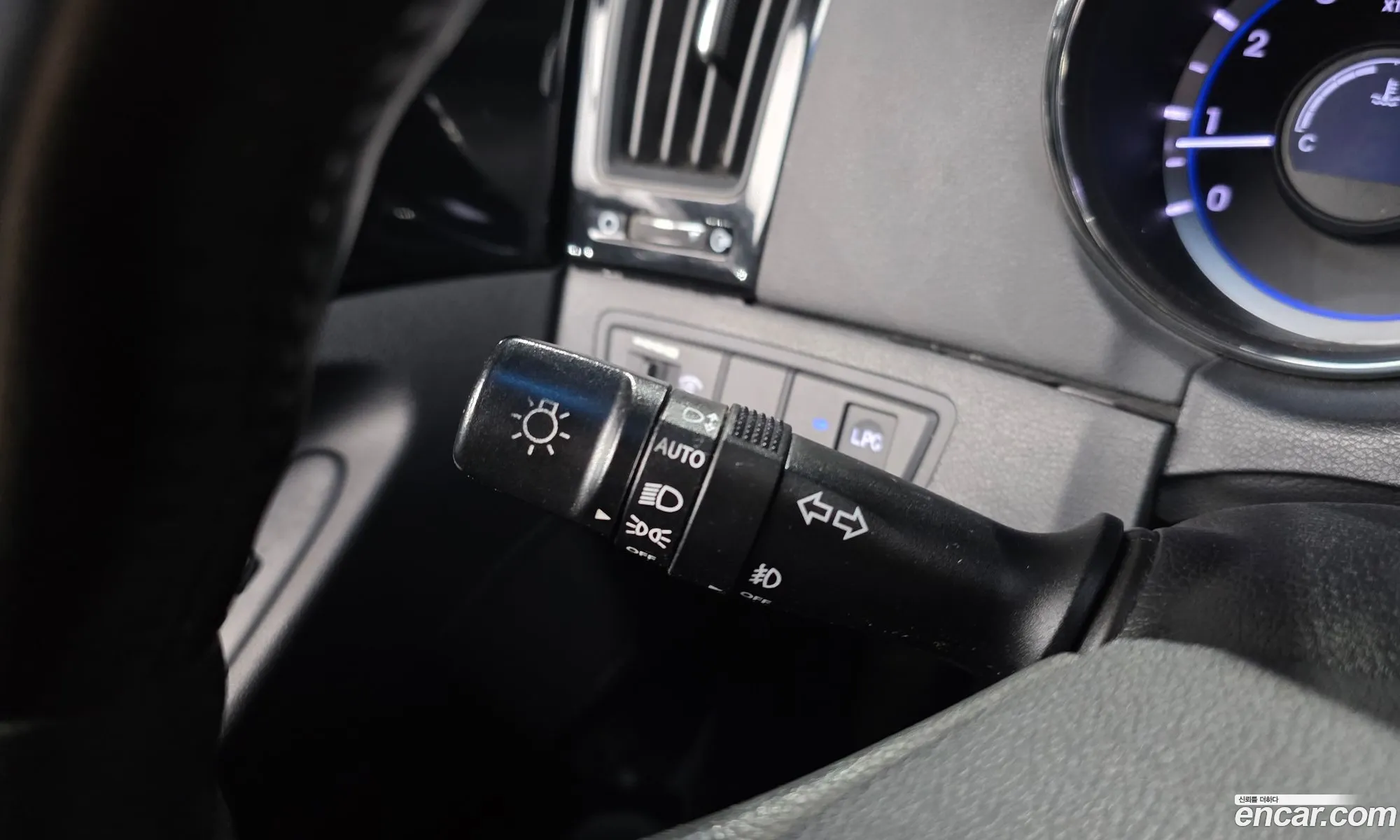 Hyundai YF Sonata 2009 — 5