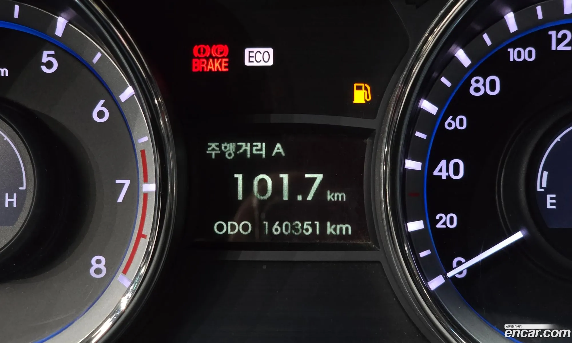 Hyundai YF Sonata 2009 — 3