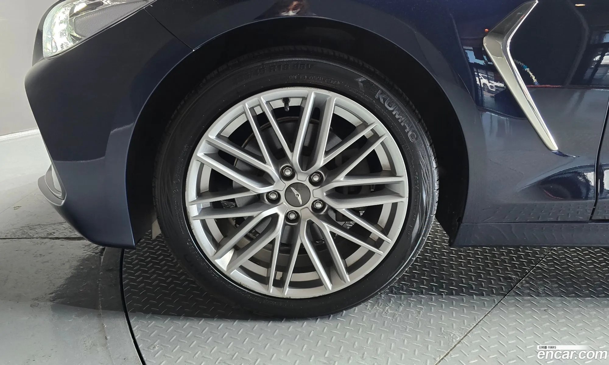 Genesis G70 2019 — 27