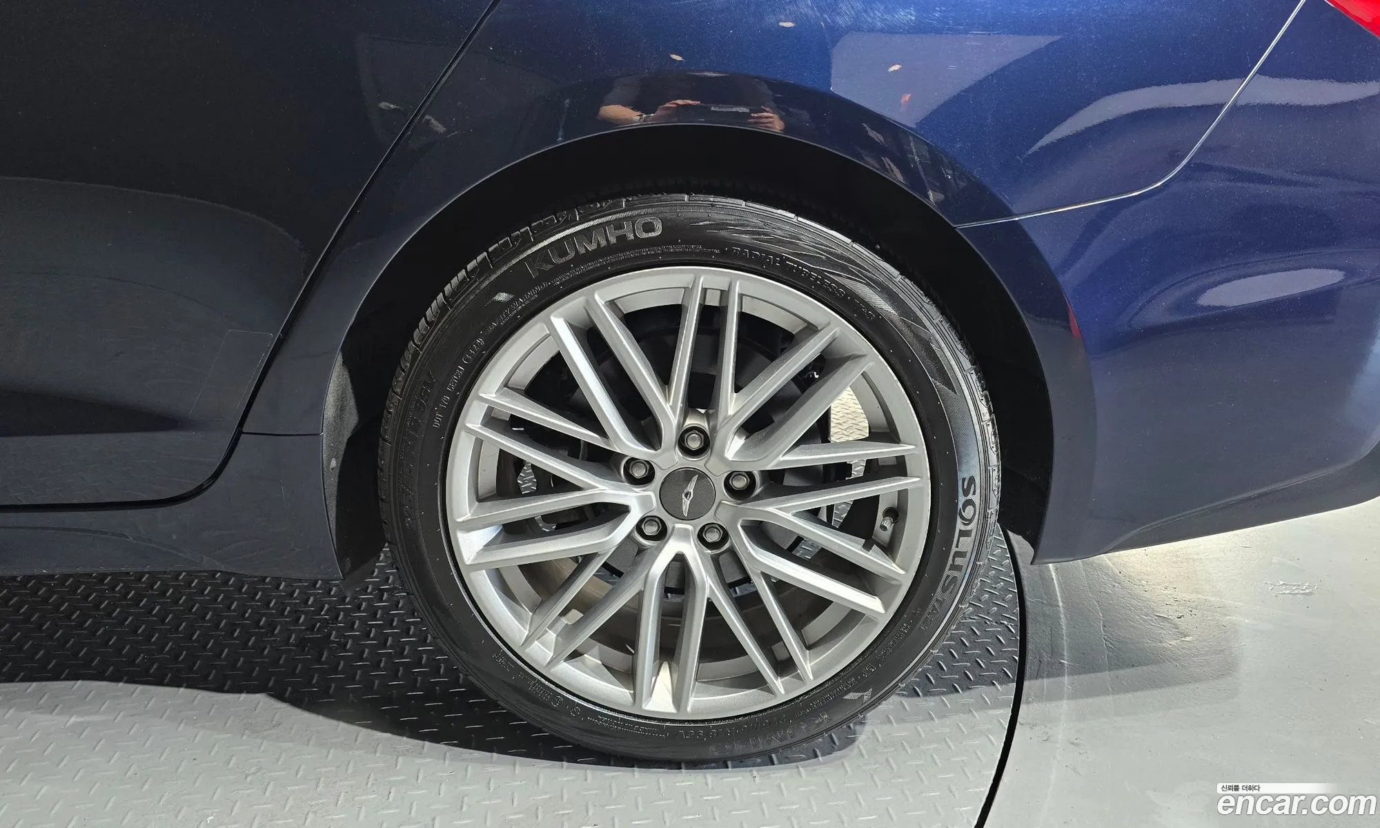 Genesis G70 2019 — 9
