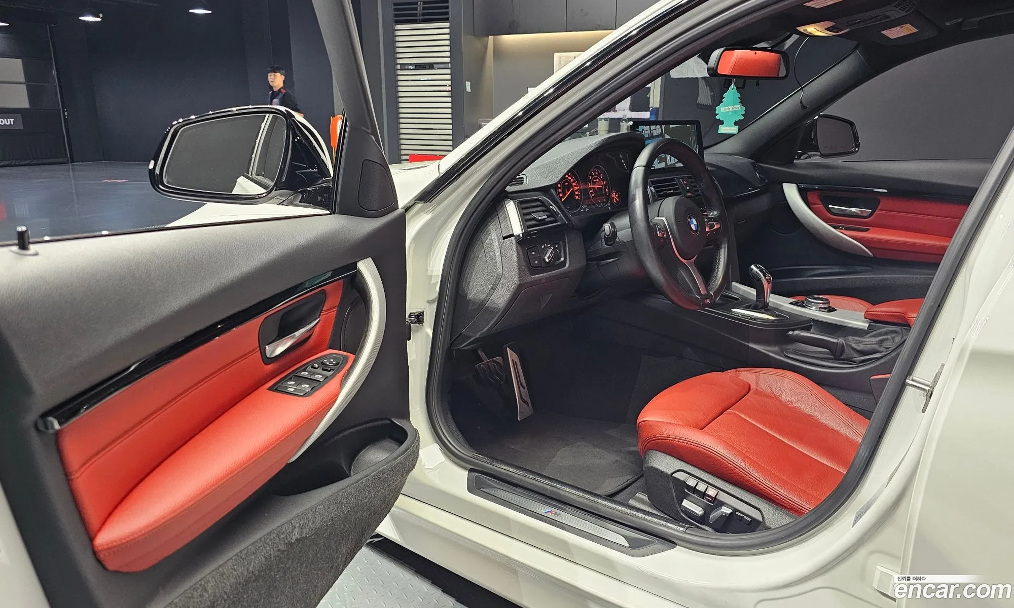 BMW 3 Series 2016 WBA8E9104GK437762 — 2