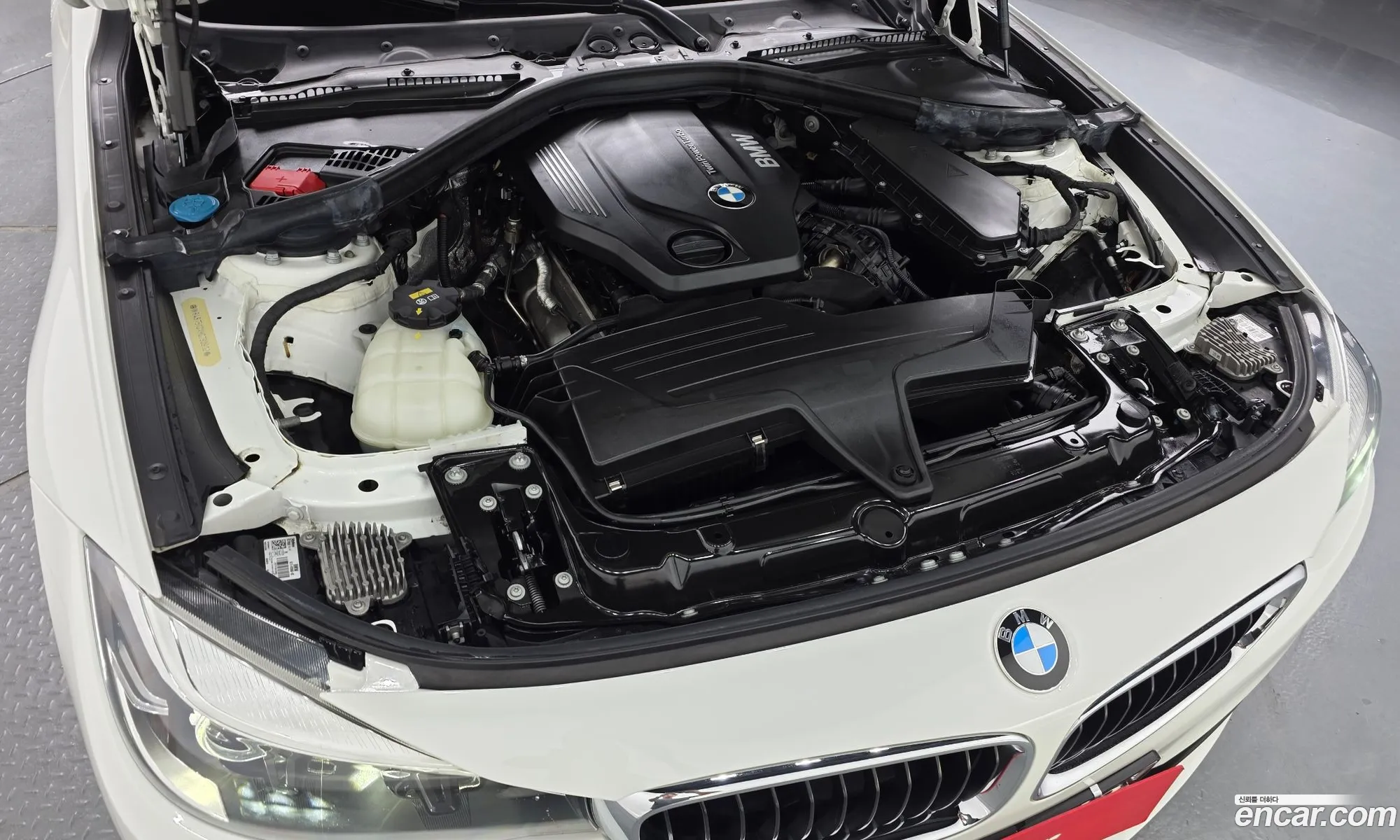 BMW 3 Series GT 2017 WBA8T510XHG790932 — 12