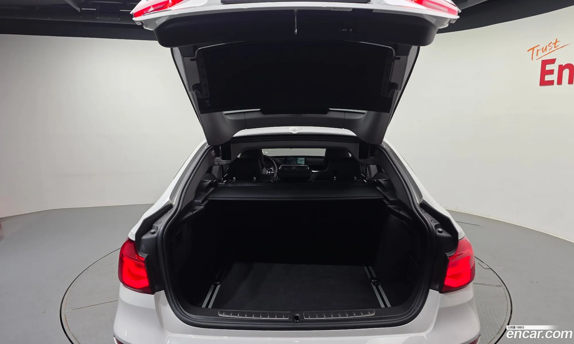 BMW 3 Series GT 2017 WBA8T510XHG790932 — 6