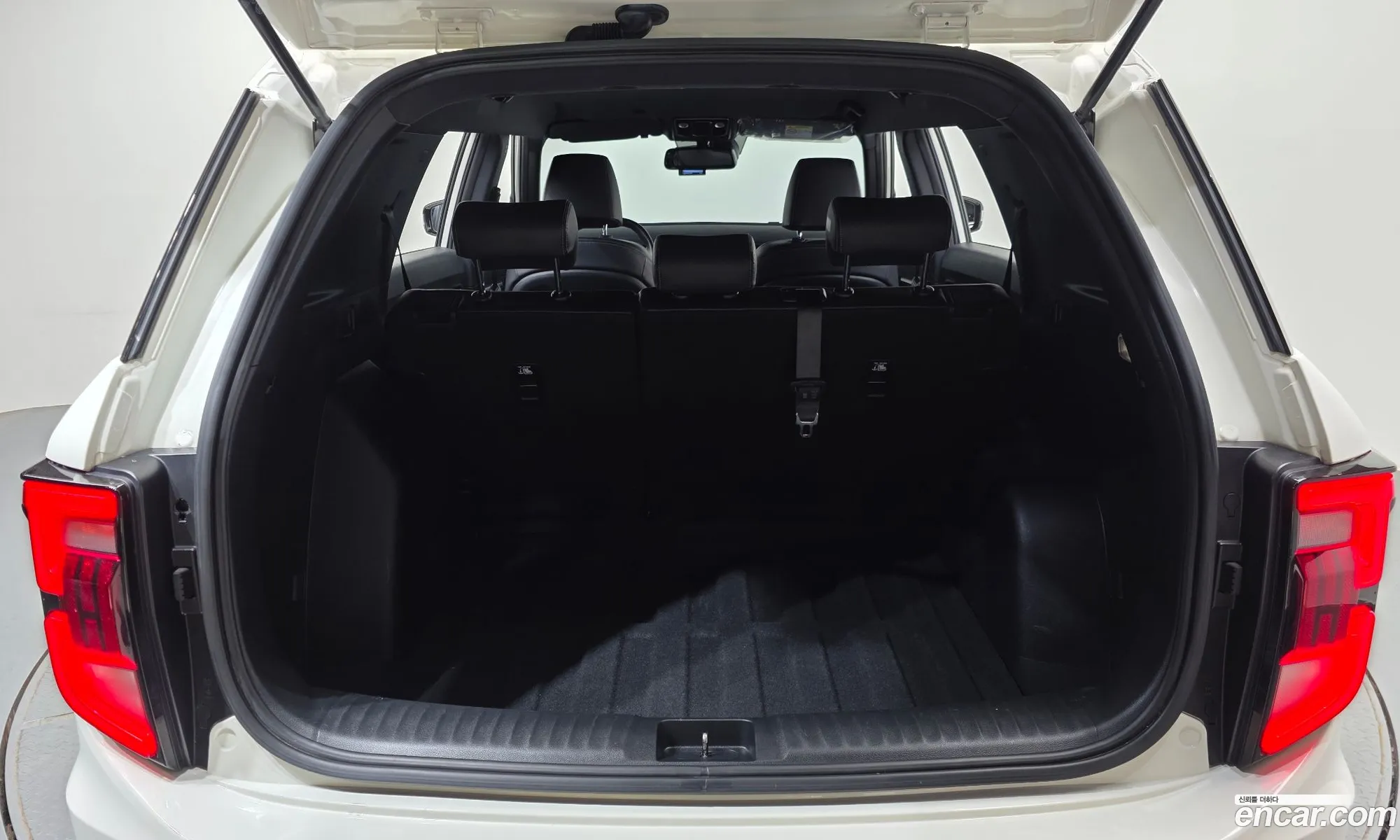 KG Mobility (SsangYong) Torres 2022 — 27