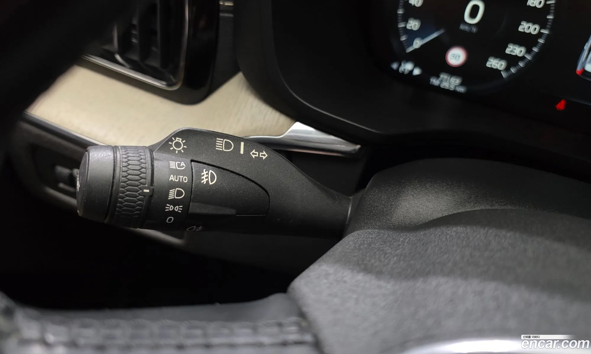 Volvo XC60 2018 — 16