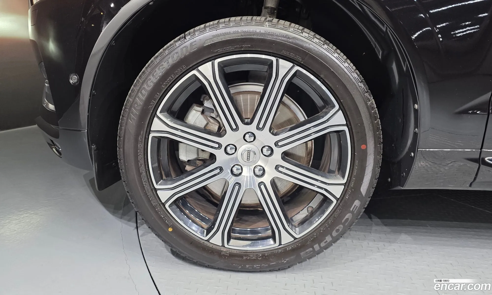 Volvo XC60 2018 — 18