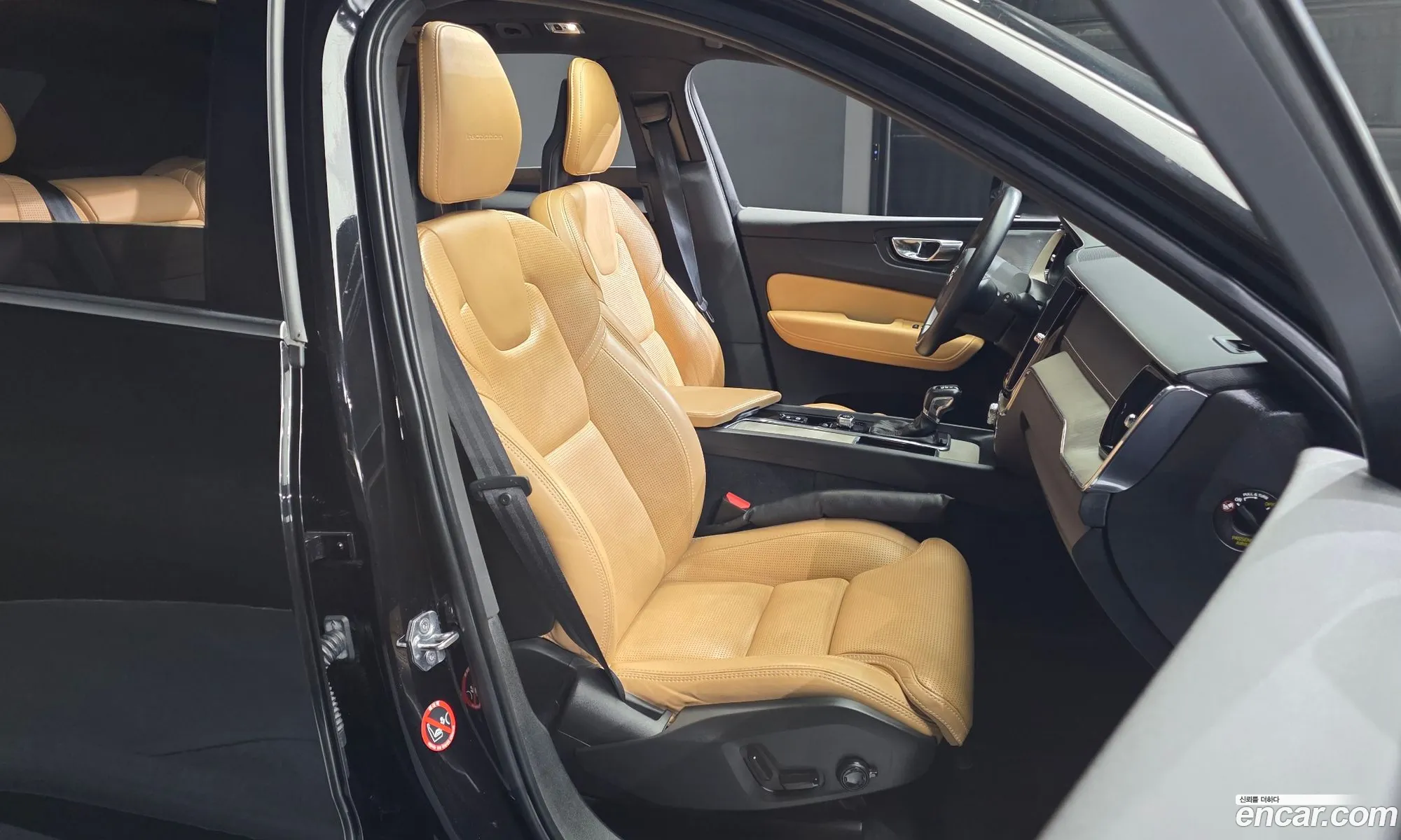 Volvo XC60 2018 — 10