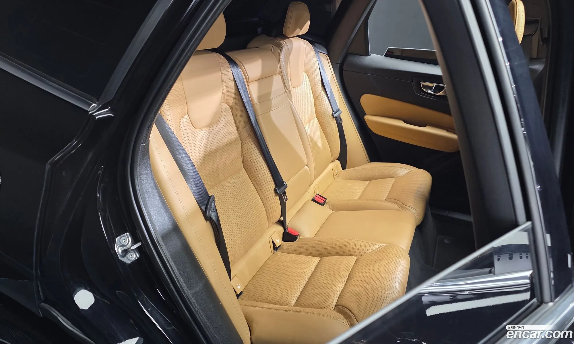 Volvo XC60 2018 — 15