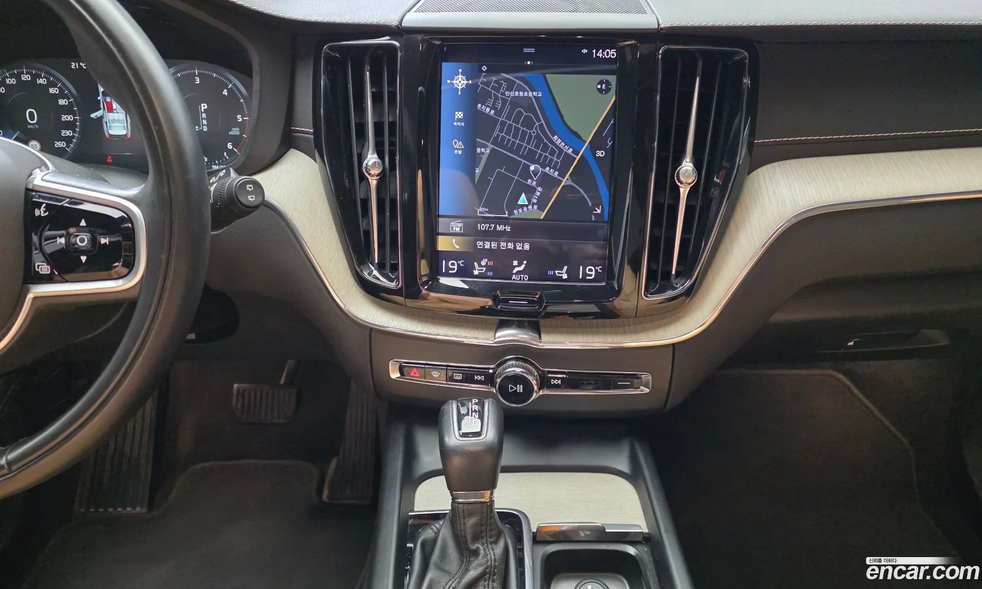 Volvo XC60 2018 — 17