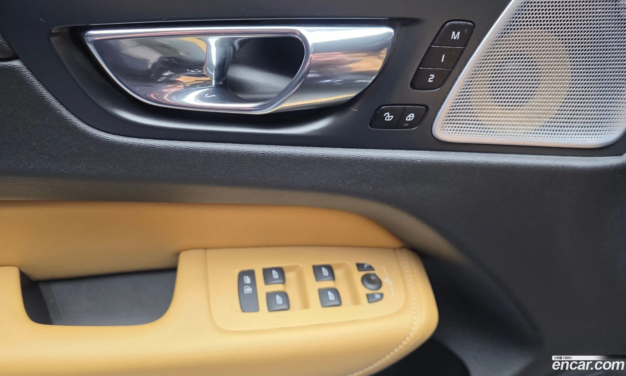 Volvo XC60 2018 — 25