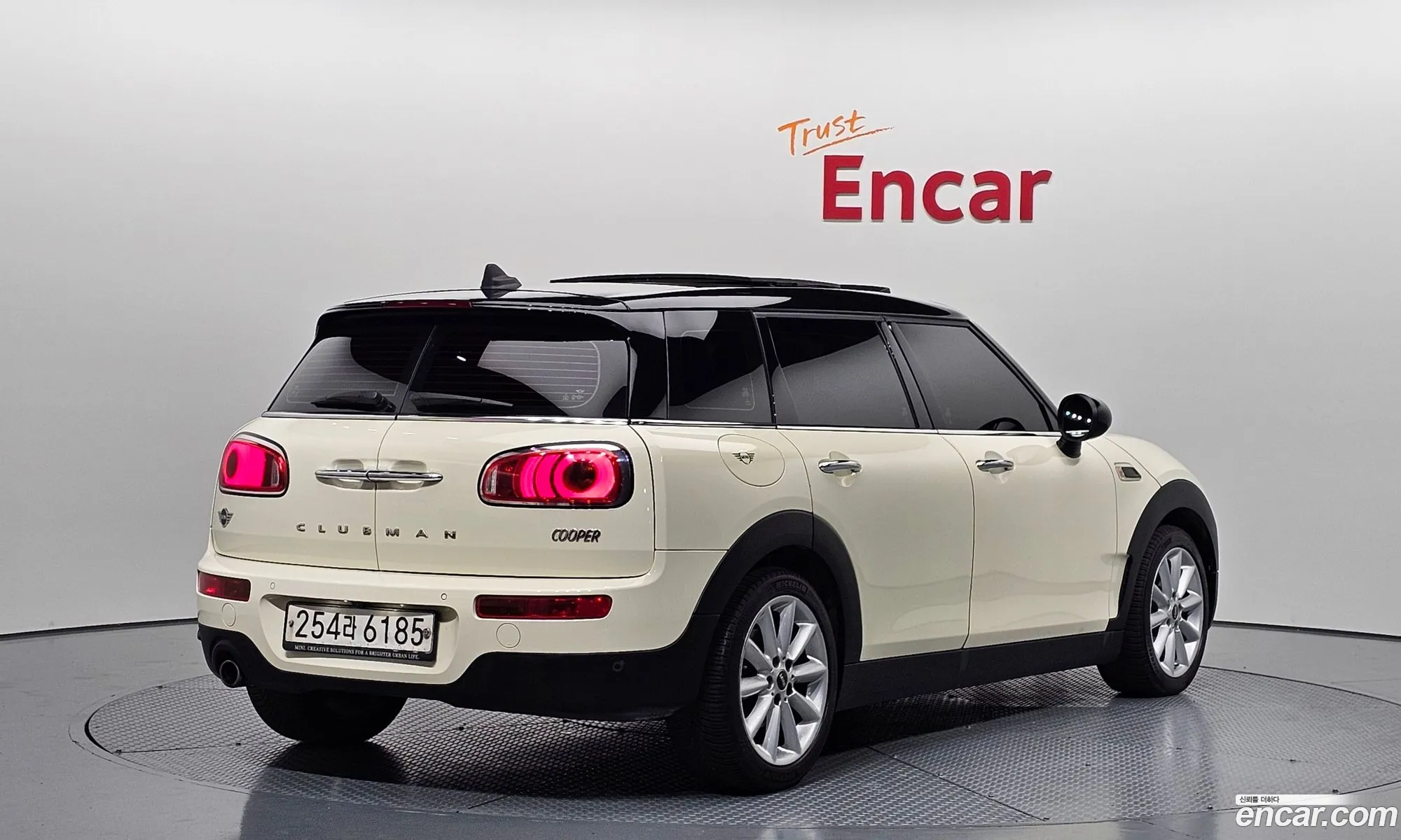 Mini Cooper Clubman 2019 — 2