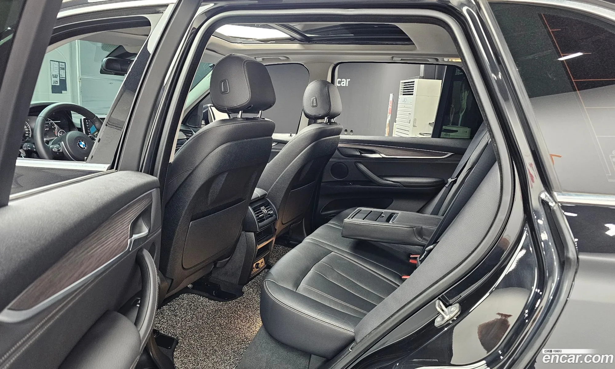 BMW X5 2018 — 28