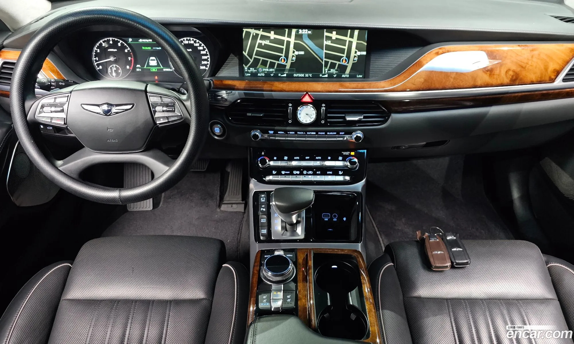 Genesis EQ900 2016 — 15
