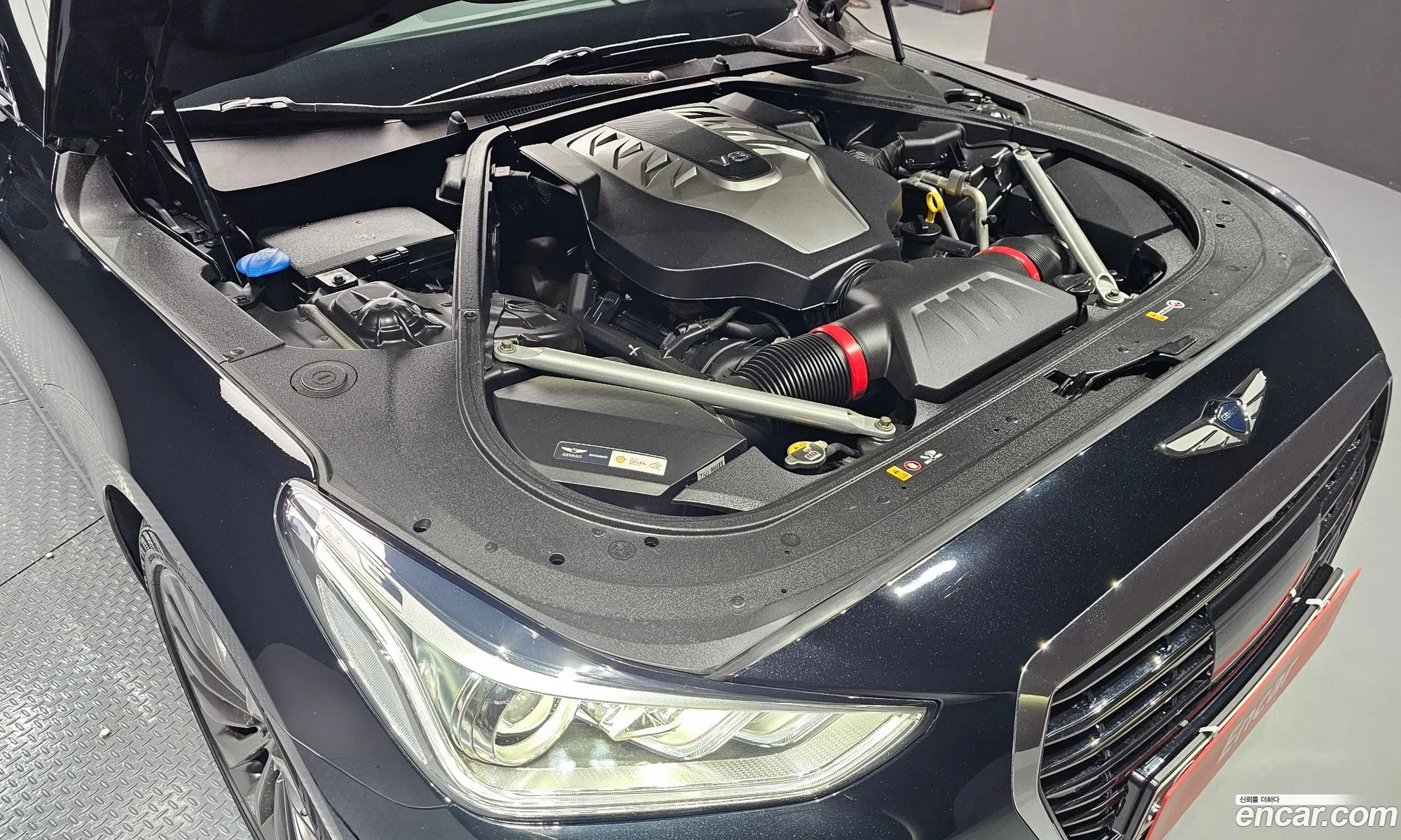 Genesis EQ900 2016 — 14