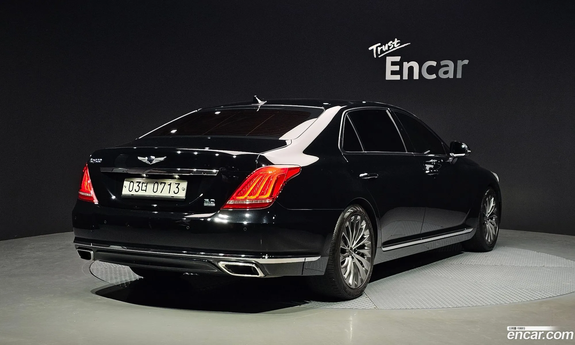 Genesis EQ900 2016 — 10
