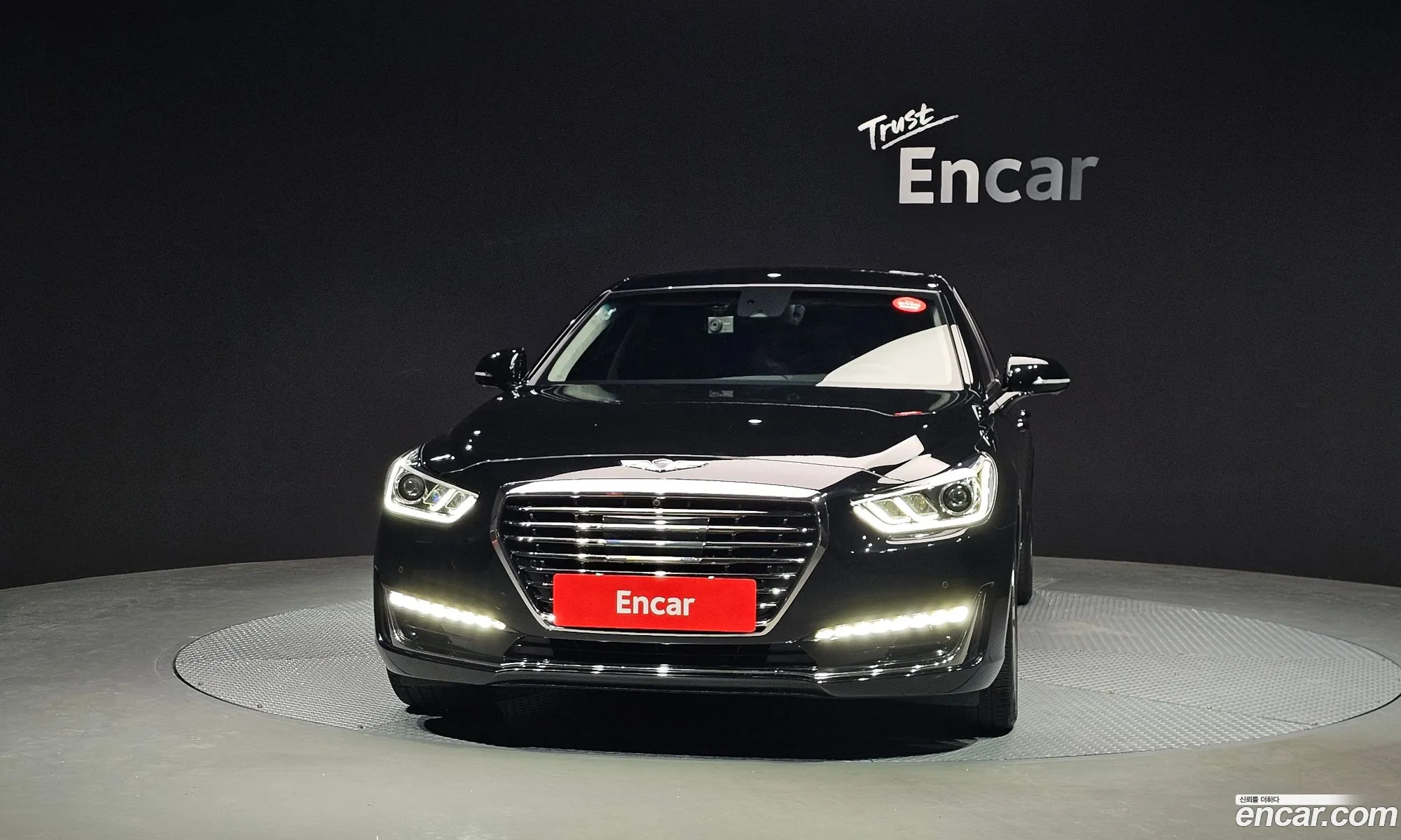 Genesis EQ900 2016 — 11