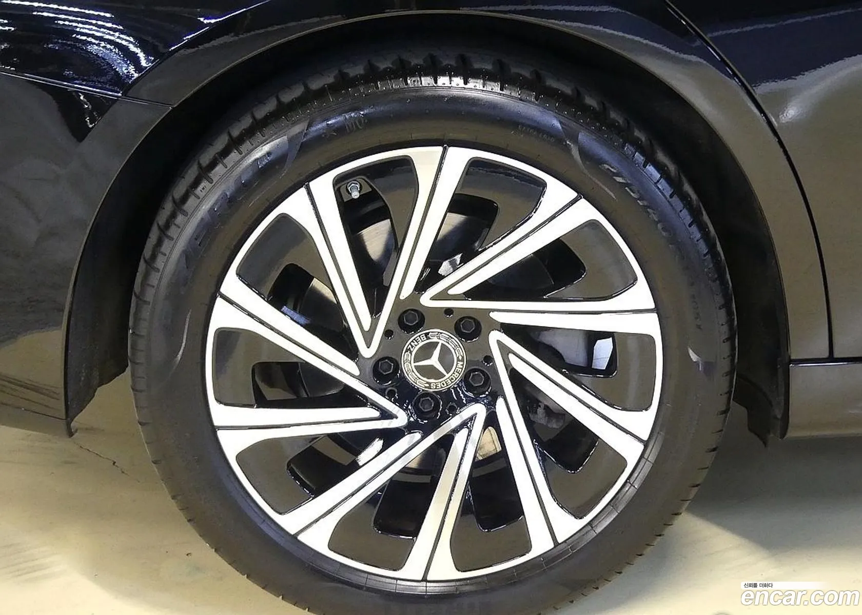 Mercedes-Benz E-Class W214 2024 — 14