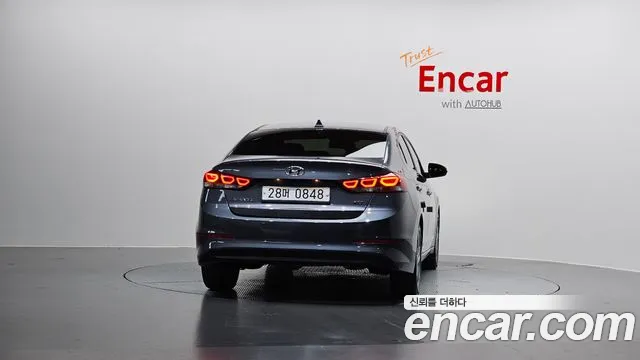 Hyundai Elantra AD 2016 — 3