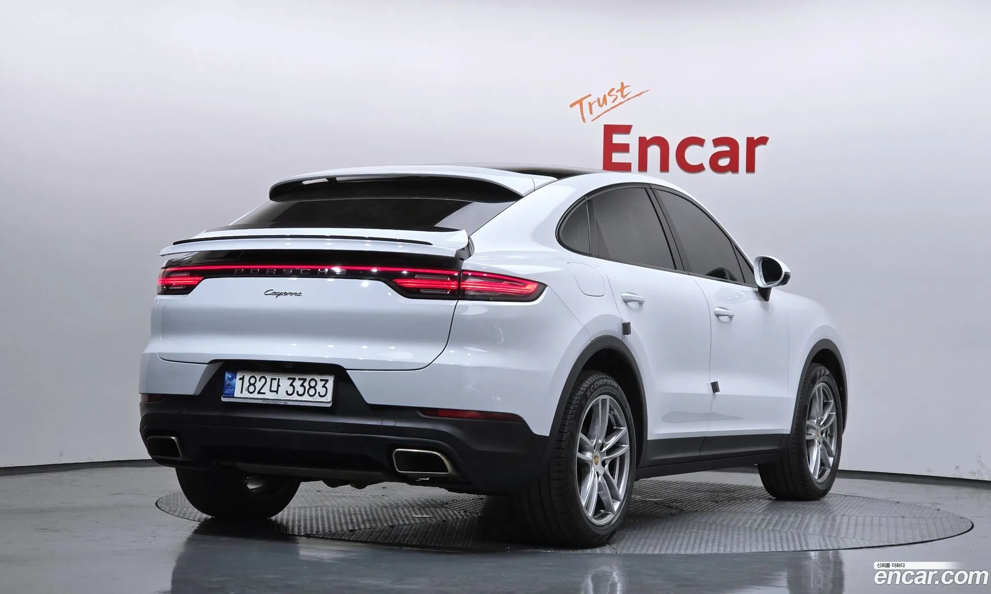Porsche Cayenne 2021 — 32