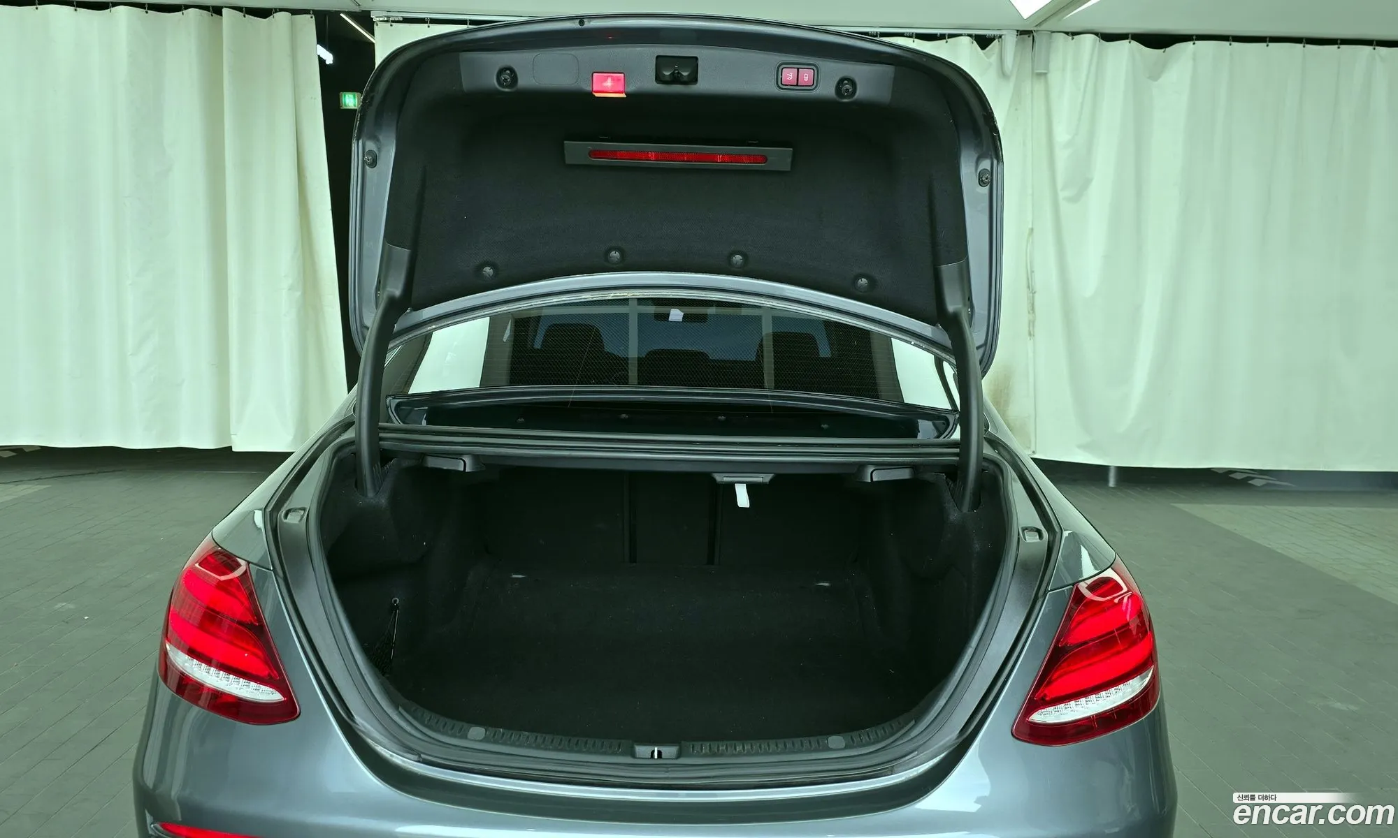 Mercedes-Benz E-Class W213 2017 — 15