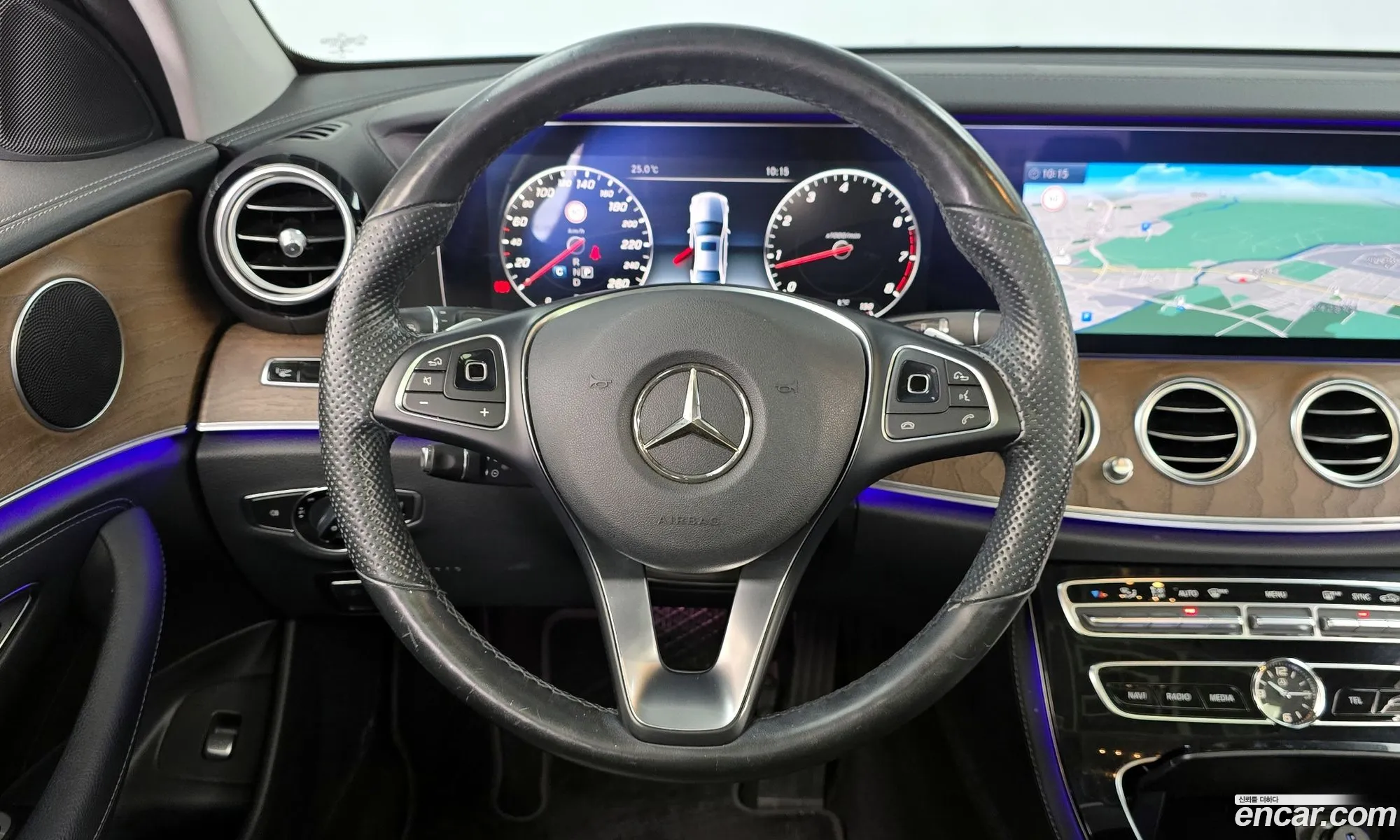 Mercedes-Benz E-Class W213 2017 — 19