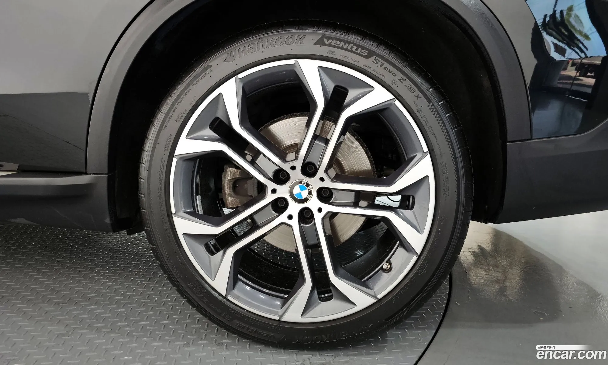 BMW X5 2023 WBACR610XP9P75302 — 23