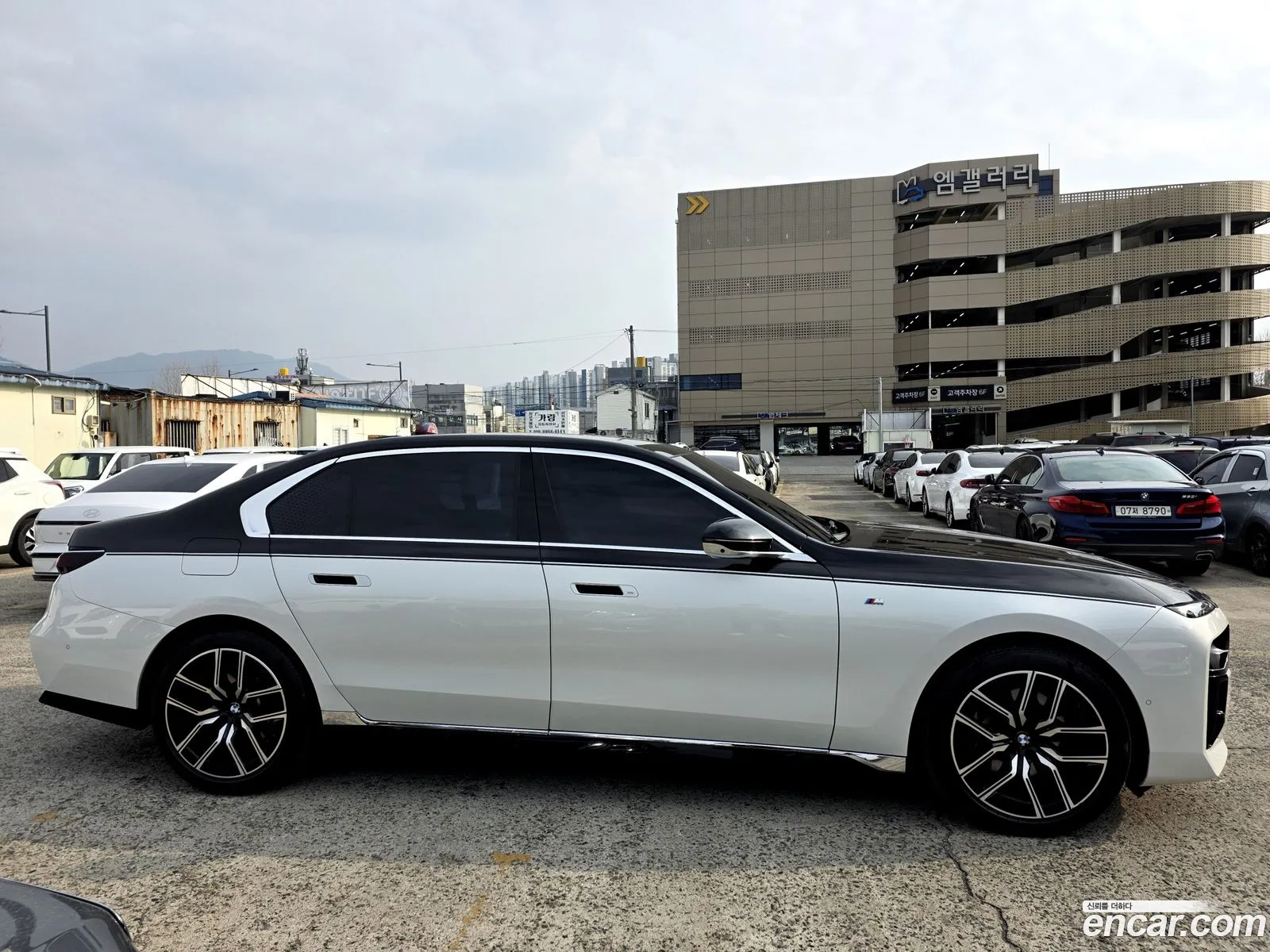 BMW 7 Series 2023 — 13