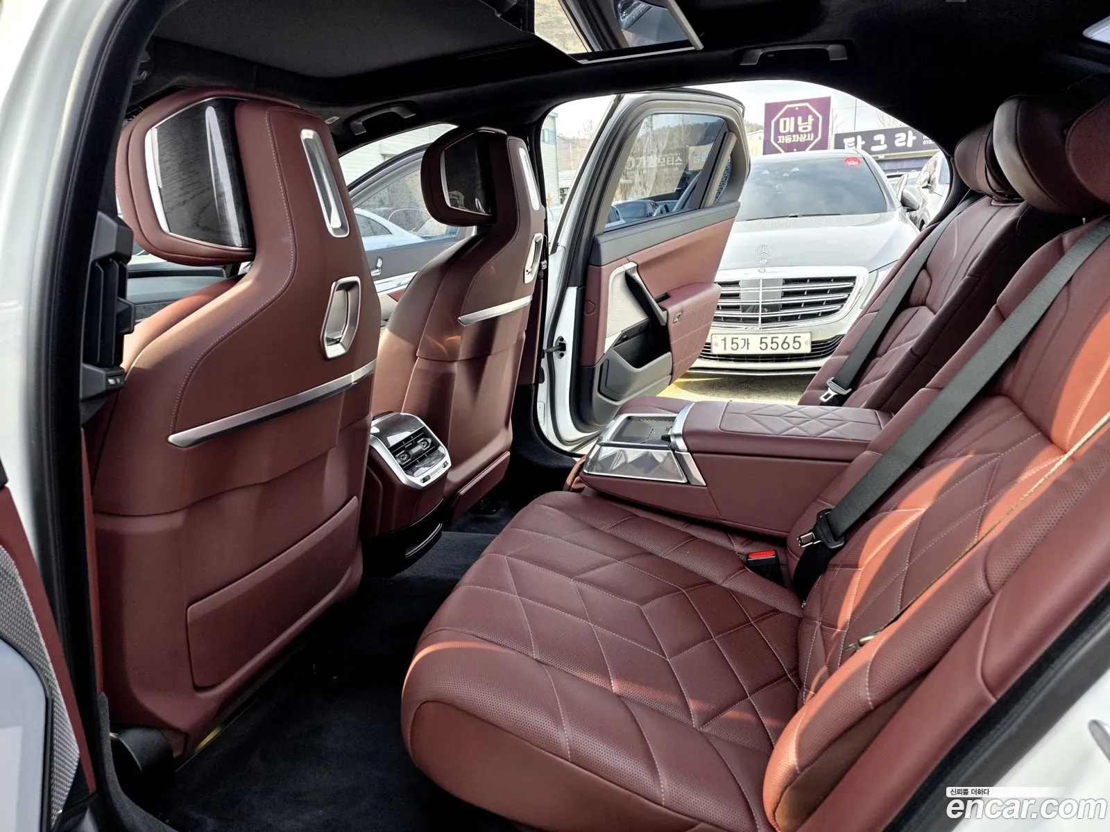 BMW 7 Series 2023 — 18