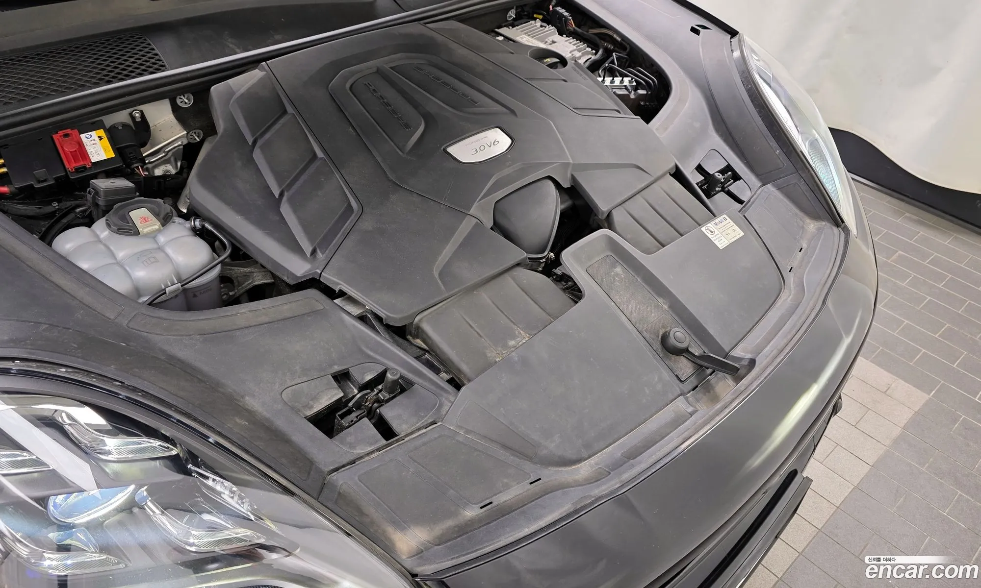 Porsche Cayenne 2019 WP1AA29YXKDA23897 — 19