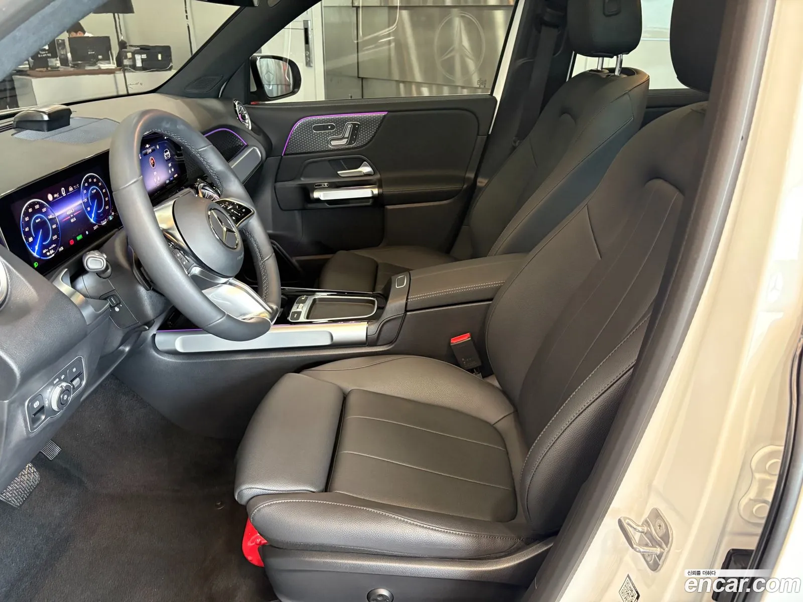 Mercedes-Benz EQB X243 2025 — 9