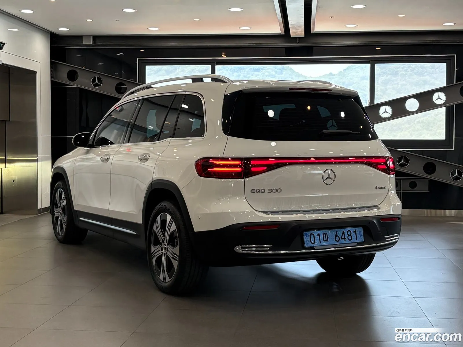 Mercedes-Benz EQB X243 2025 — 5