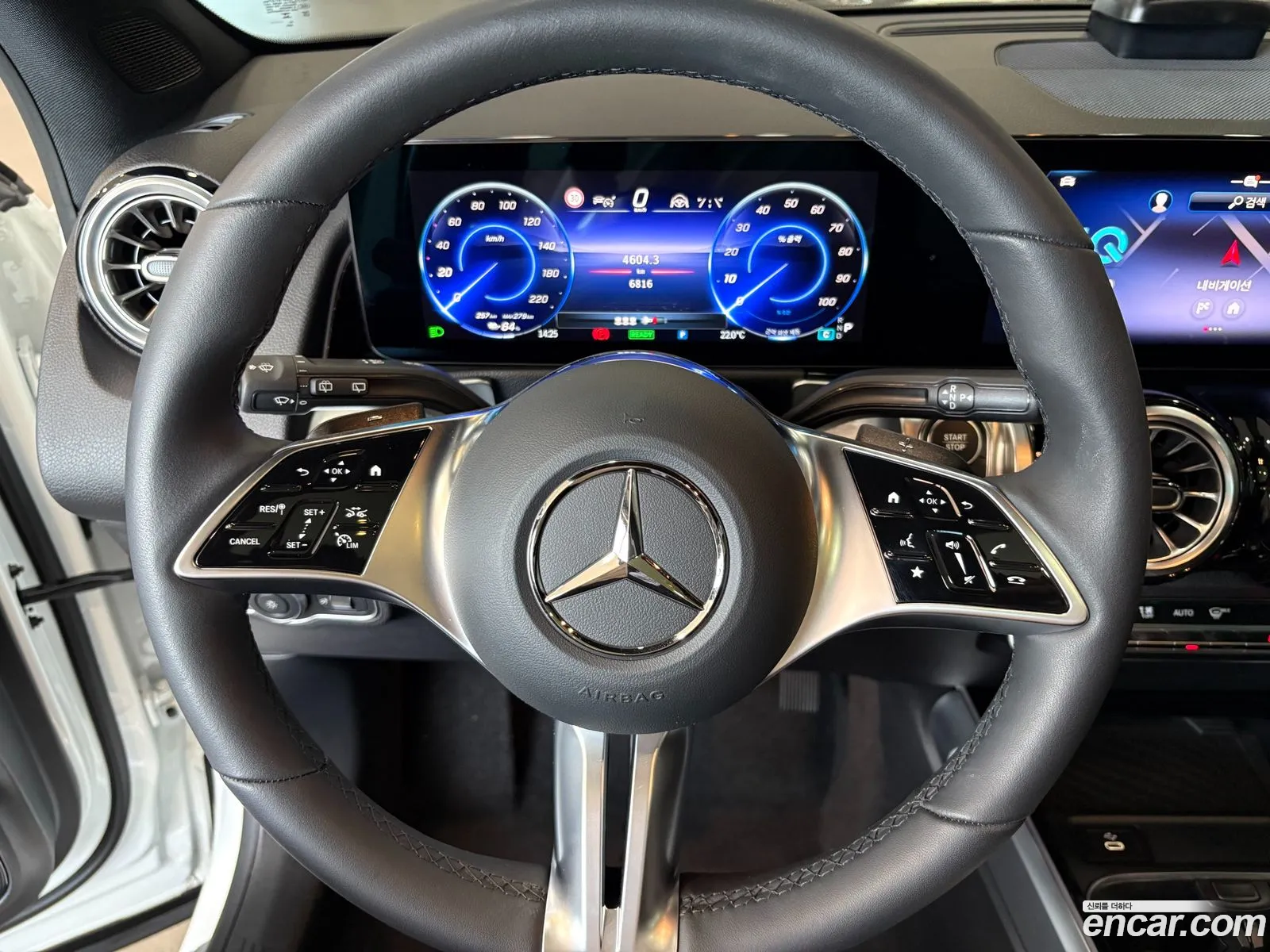 Mercedes-Benz EQB X243 2025 — 15