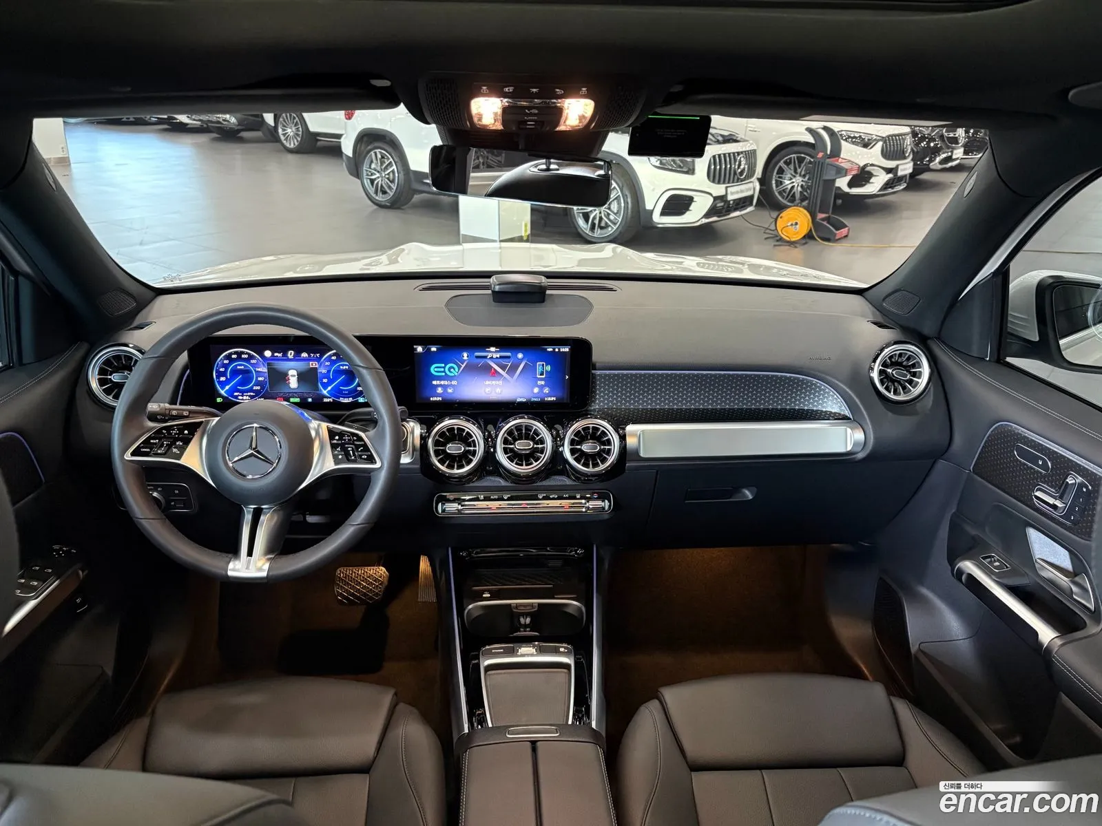 Mercedes-Benz EQB X243 2025 — 13