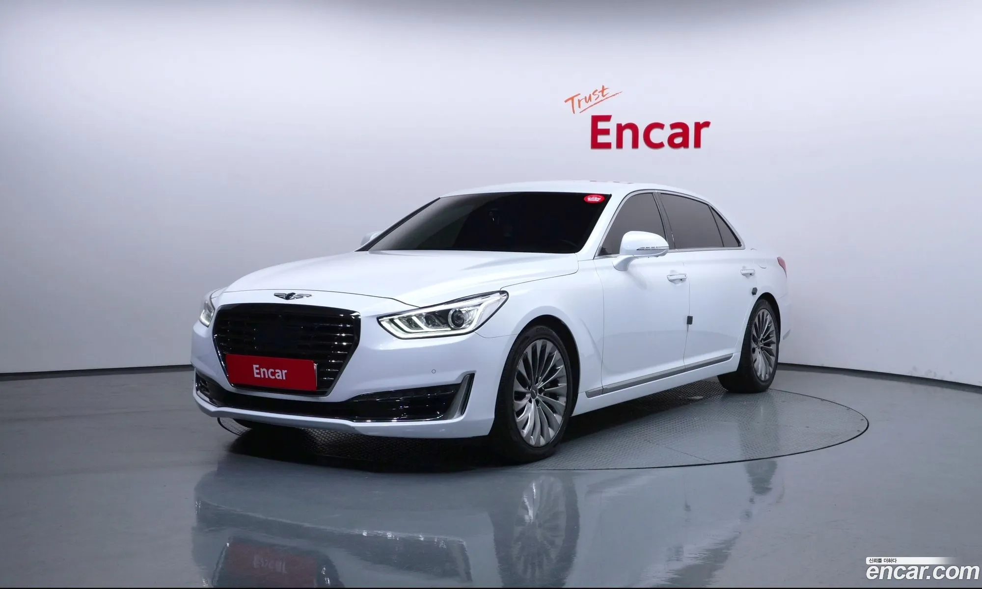 Genesis EQ900 2015 — 2