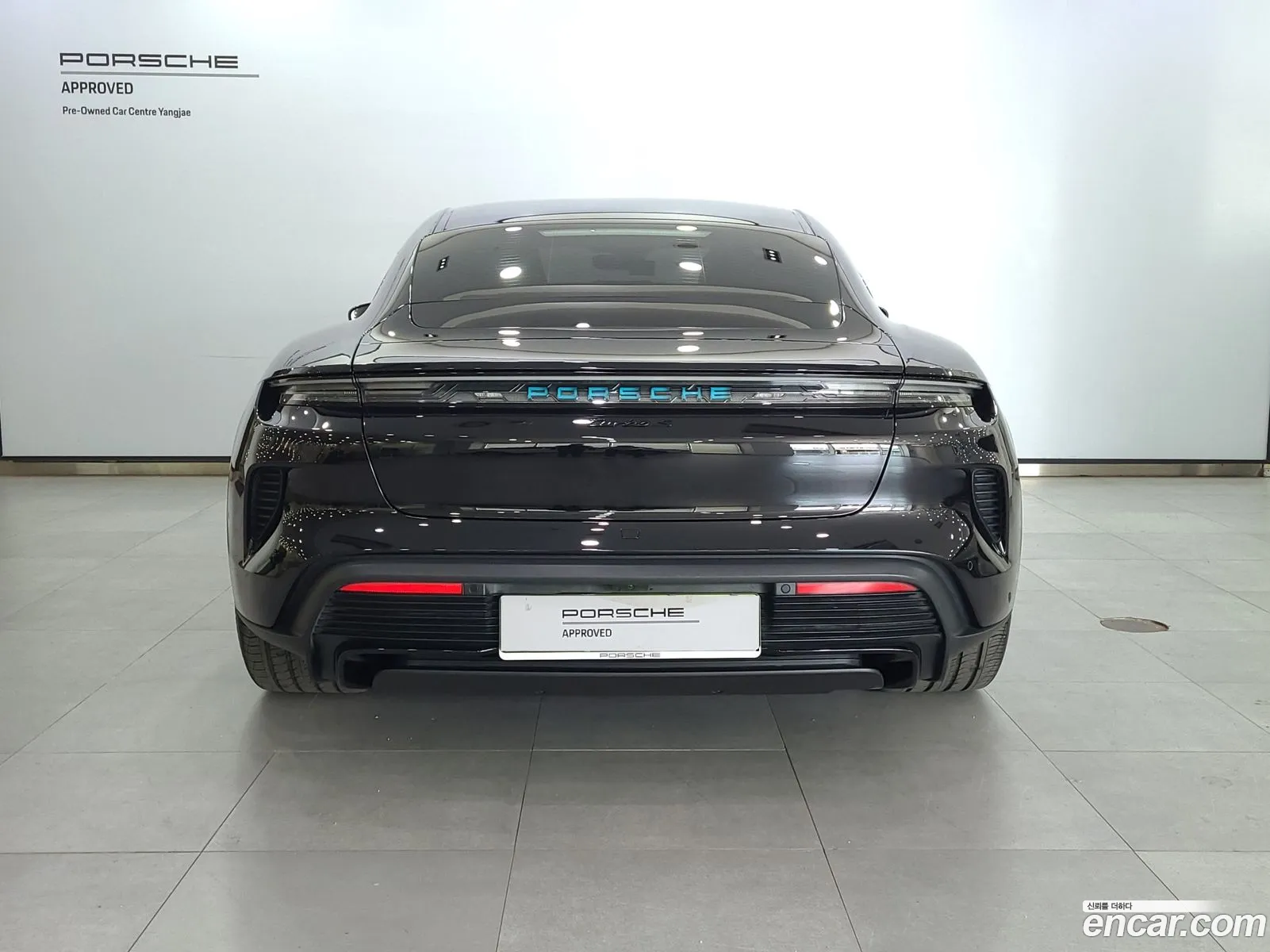 Porsche Taycan 2025 — 18