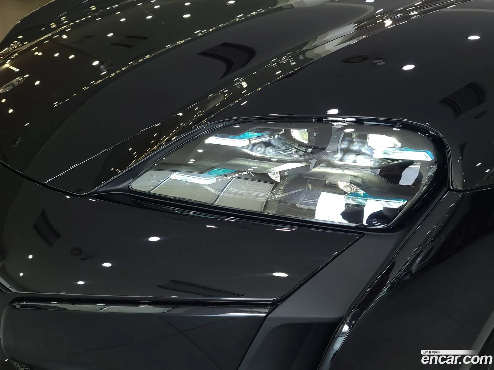 Porsche Taycan 2025 — 14