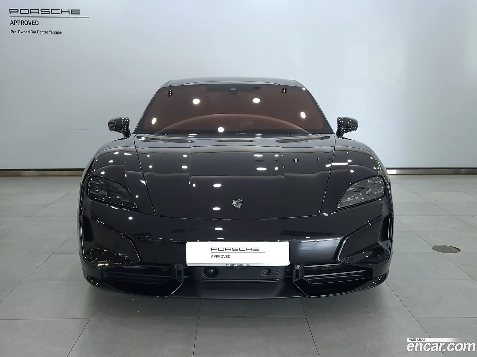 Porsche Taycan 2025 — 16