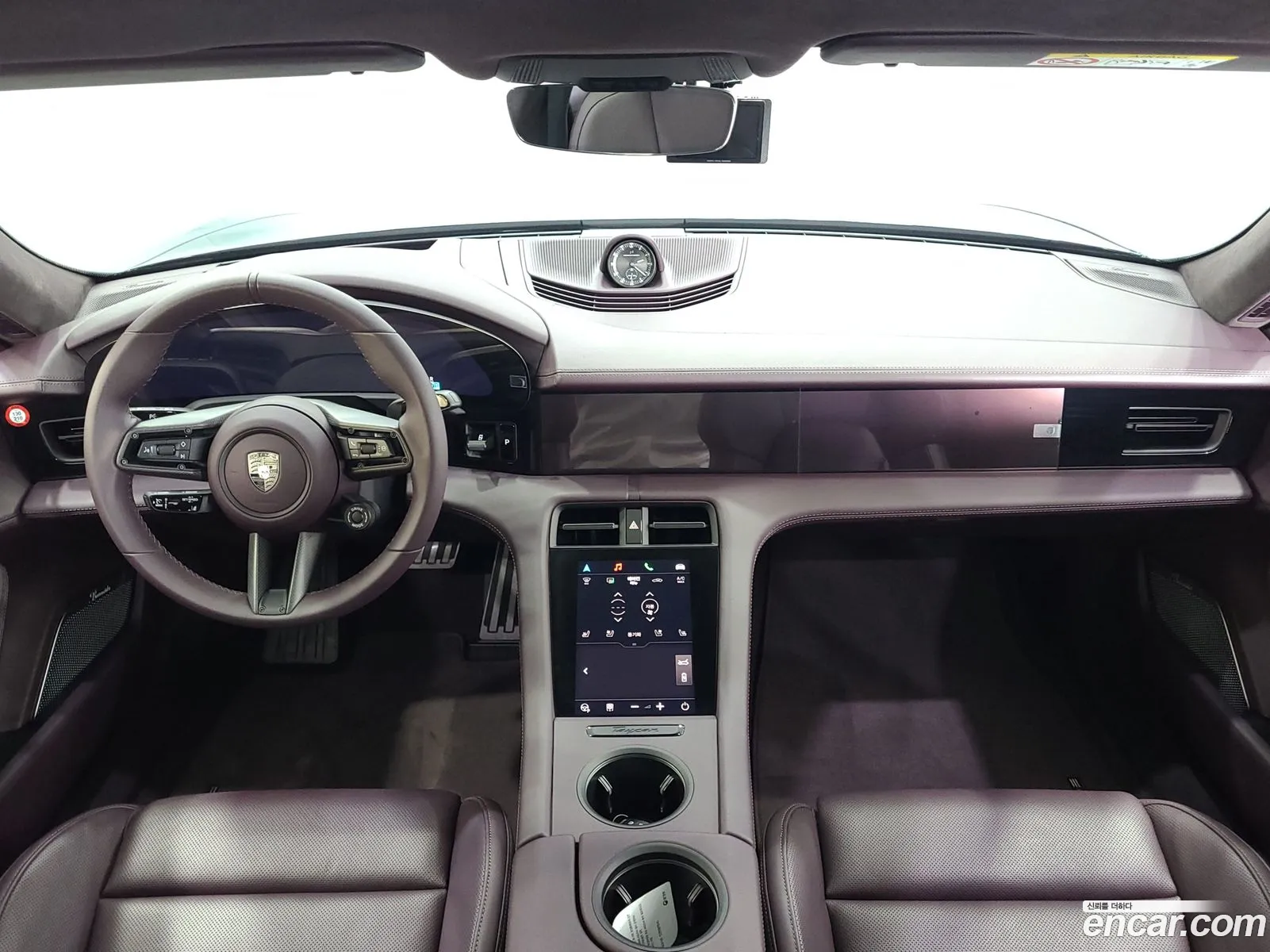 Porsche Taycan 2025 — 19